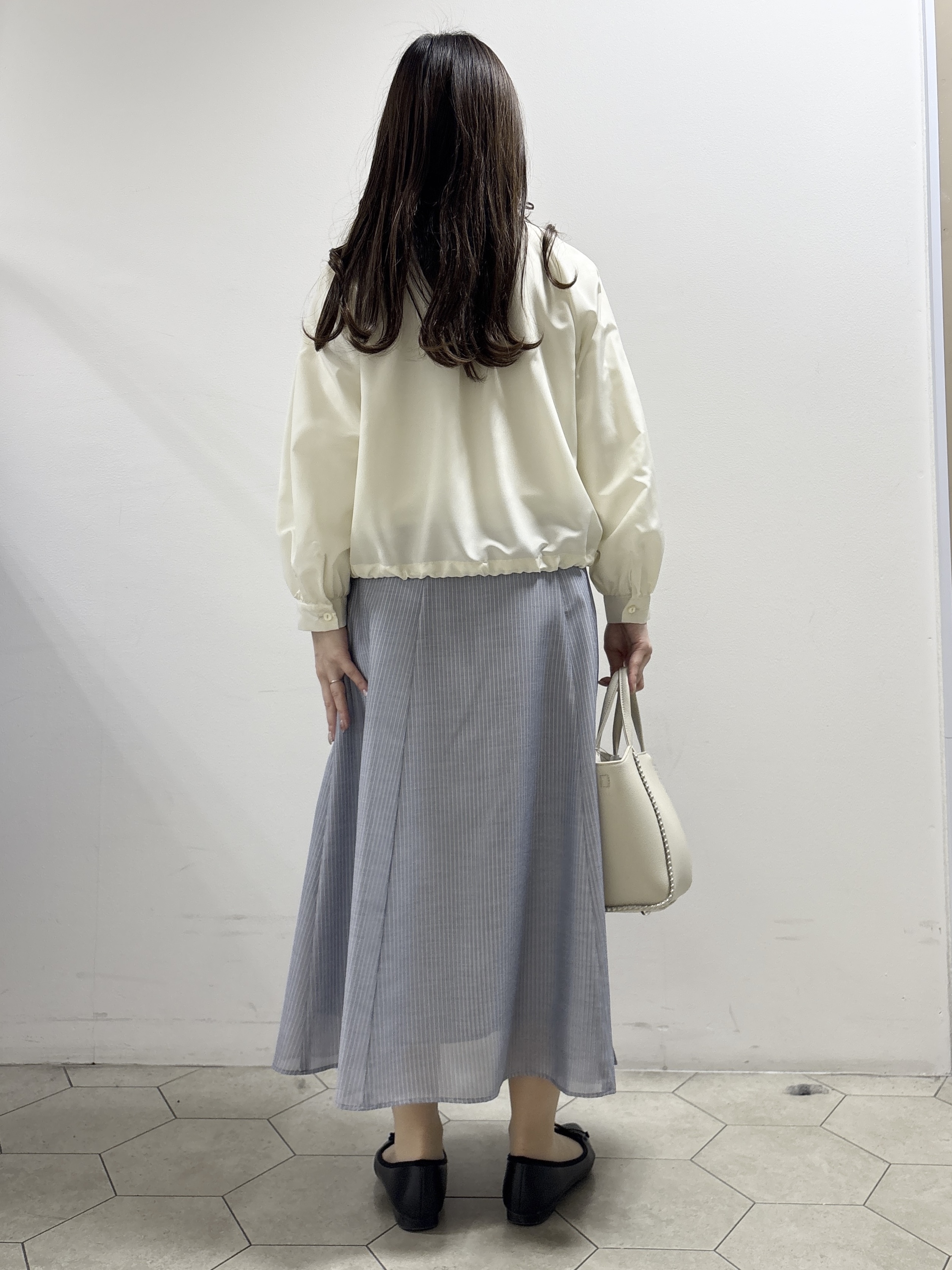 kahoさんの「INDIVI｜【洗える／大人シアー】エアリー バルーンブルゾン」を使ったコーディネート