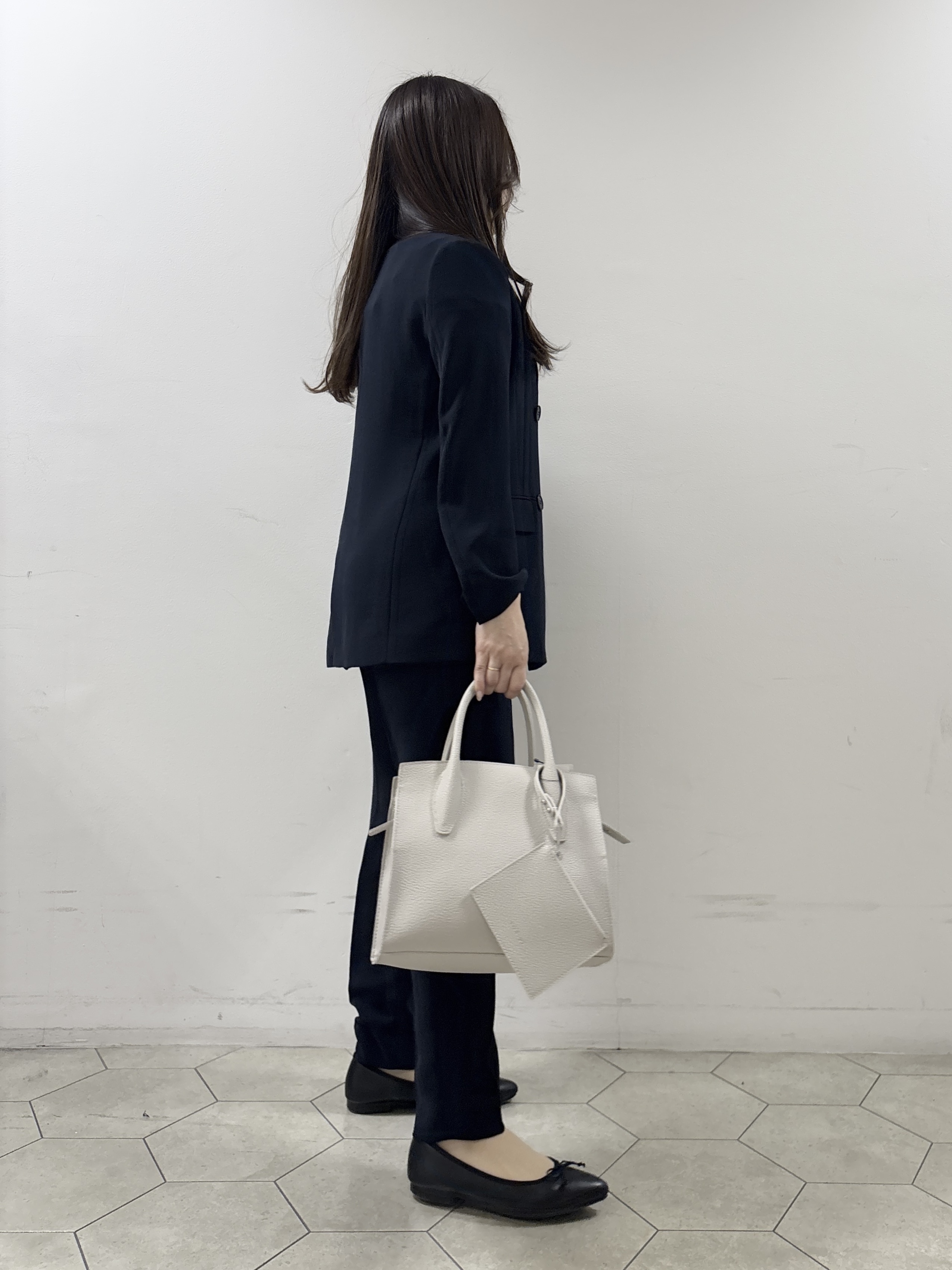 kahoさんの「INDIVI｜【洗える／多機能／SETUP可】着る日傘ダブルジャケット」を使ったコーディネート