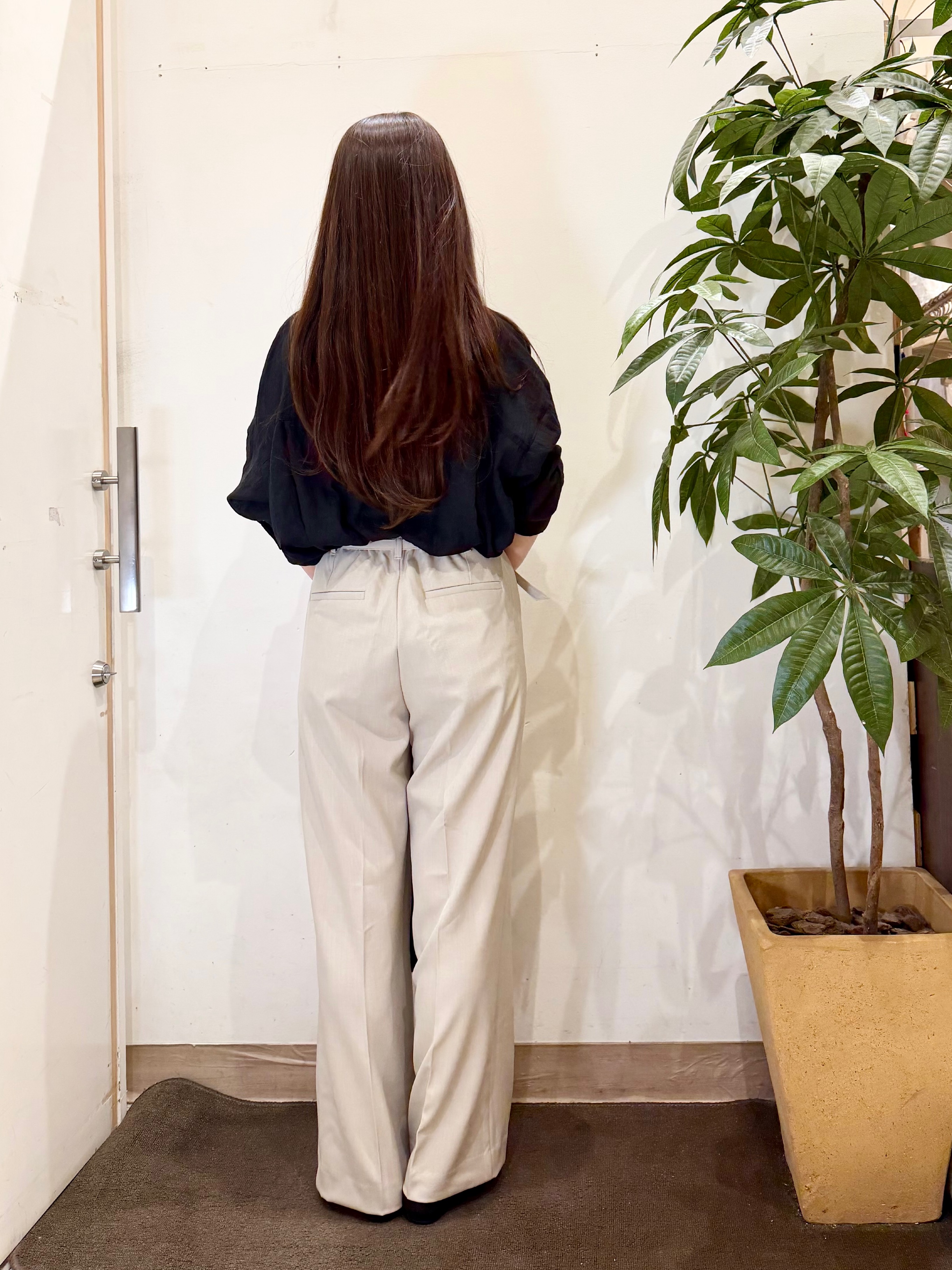 AYUMIさんの「SHOO･LA･RUE｜【体型カバー】ふんわり質感 やわらかこなれシアーシャツ」を使ったコーディネート