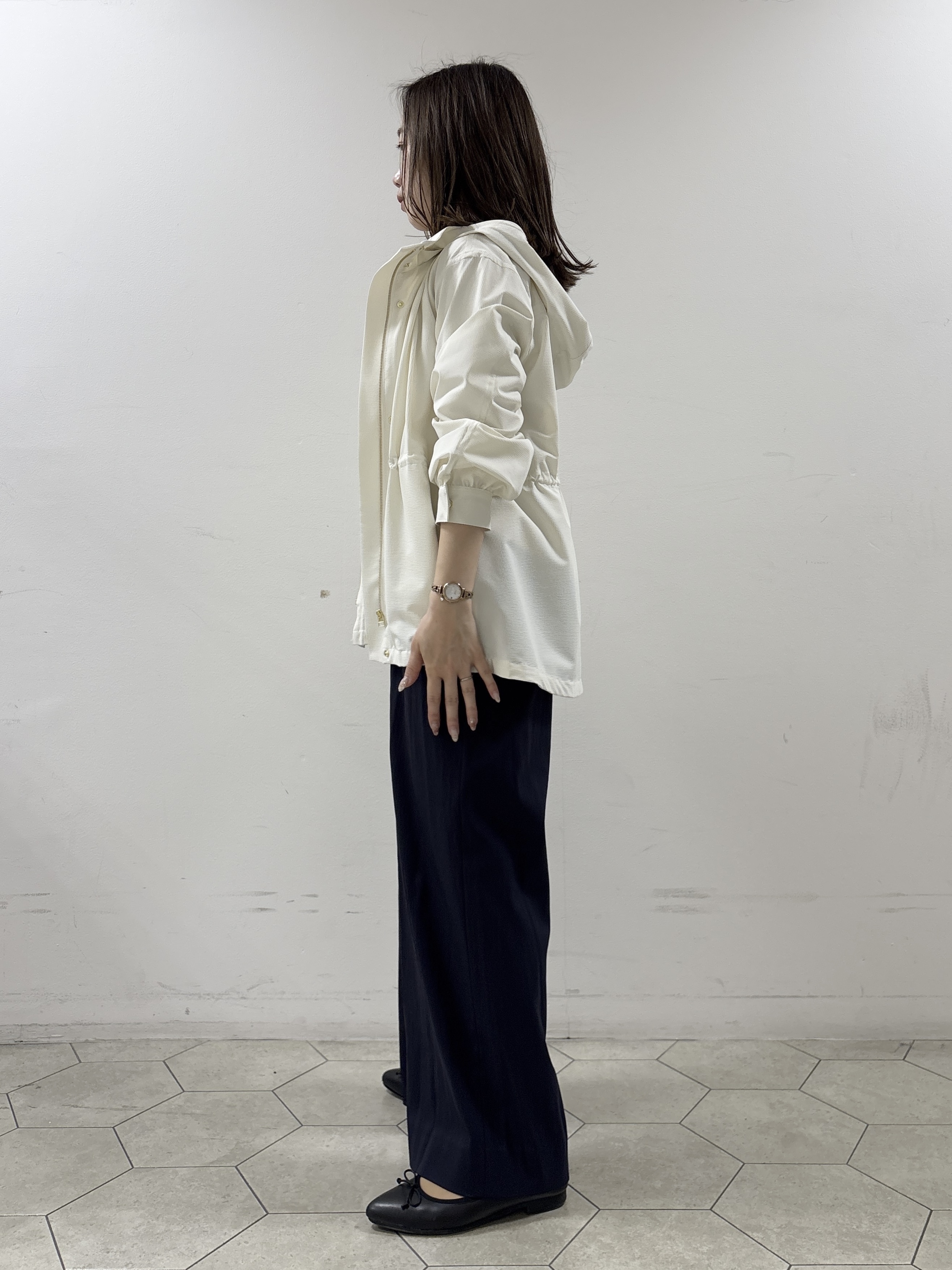 kahoさんの「INDIVI｜【撥水／フード取外し可】凹凸素材ブルゾン」を使ったコーディネート