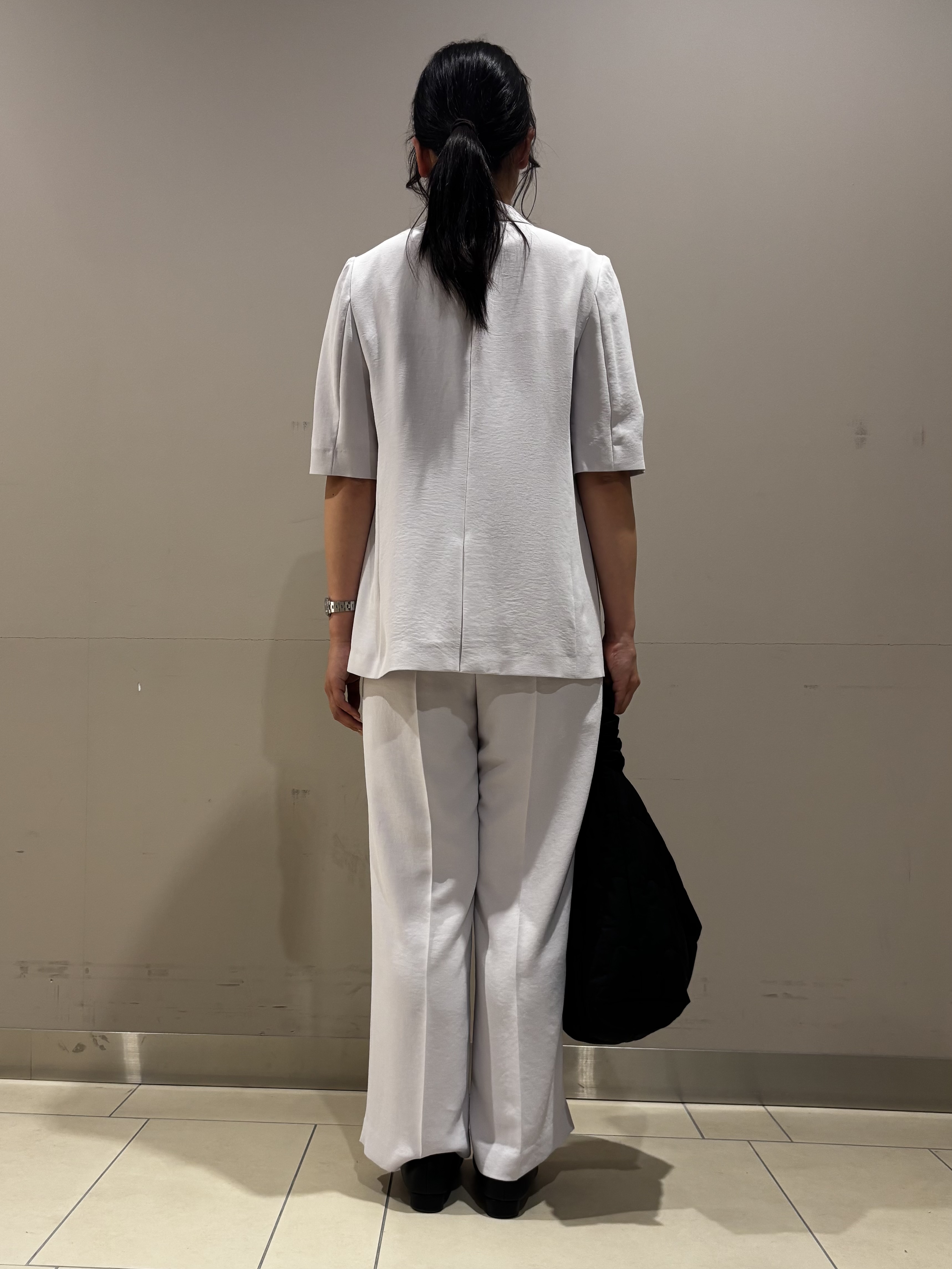 Misakiさんの「INDIVI｜【着る日傘】ハーフスリーブダブルジャケット」を使ったコーディネート