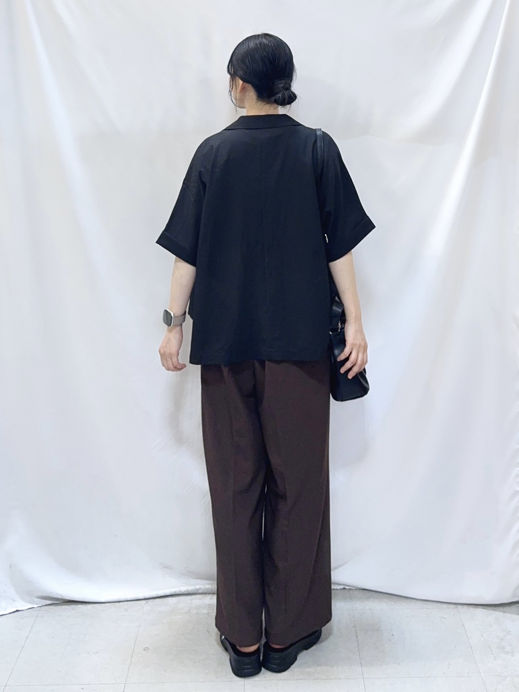 𝐇𝐢𝐫𝐨𝐦𝐢さんの「SHOO･LA･RUE｜【セットアップ可/洗濯後しわになりにくい/S-LL】半袖とろみテーラードジャケット」を使ったコーディネート
