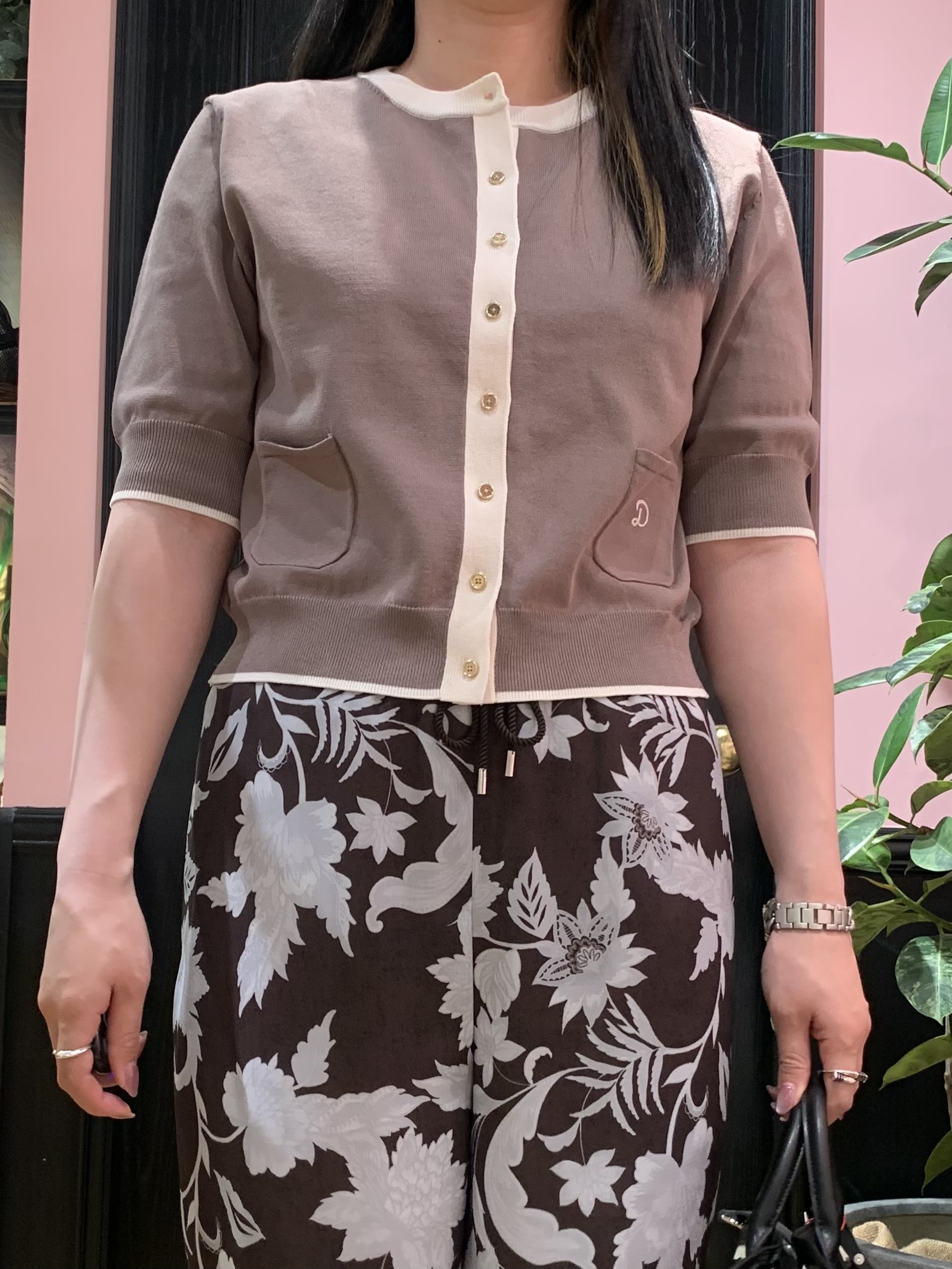 SAKAIさんの「DRESSTERIOR｜【otonaMUSE5月号掲載/UVカット/ウォッシャブル】クールタッチ コンビ カーディガン」を使ったコーディネート