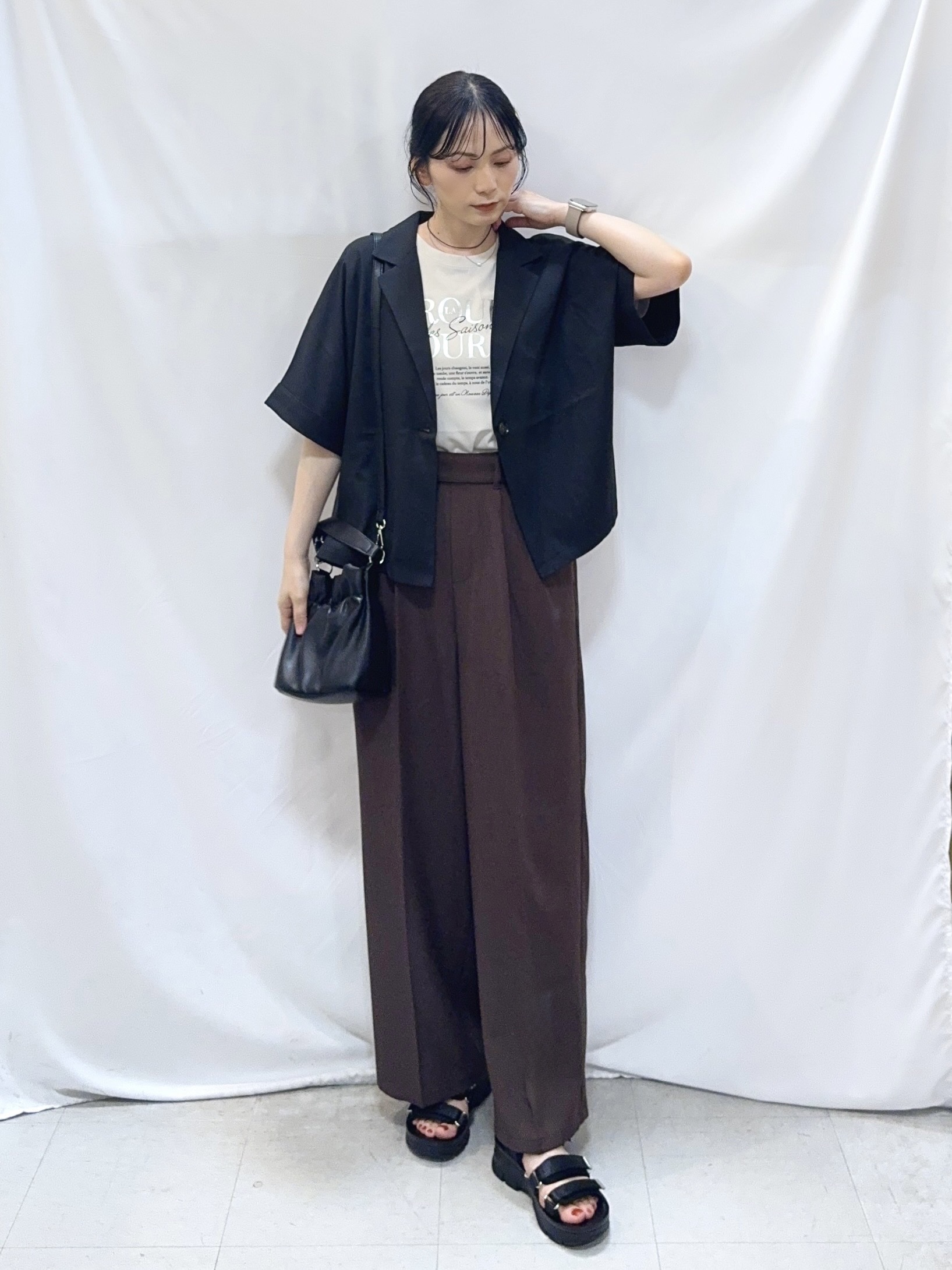 𝐇𝐢𝐫𝐨𝐦𝐢さんの「SHOO･LA･RUE｜【セットアップ可/洗濯後しわになりにくい/S-LL】半袖とろみテーラードジャケット」を使ったコーディネート