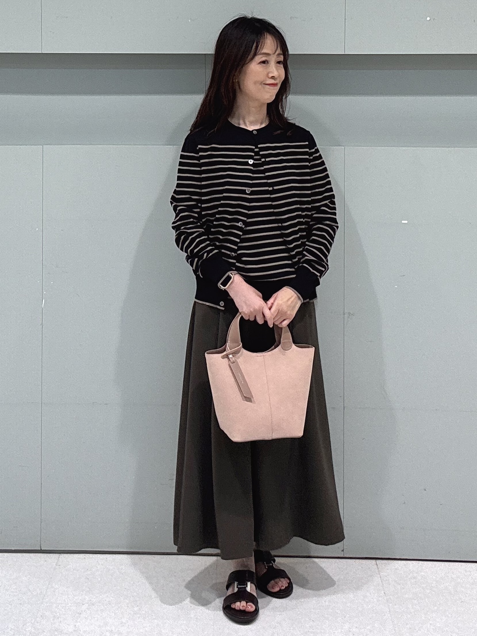 makiさんの「UNTITLED｜【9色展開/アンサンブル可】コットンクルーネックカーディガン」を使ったコーディネート