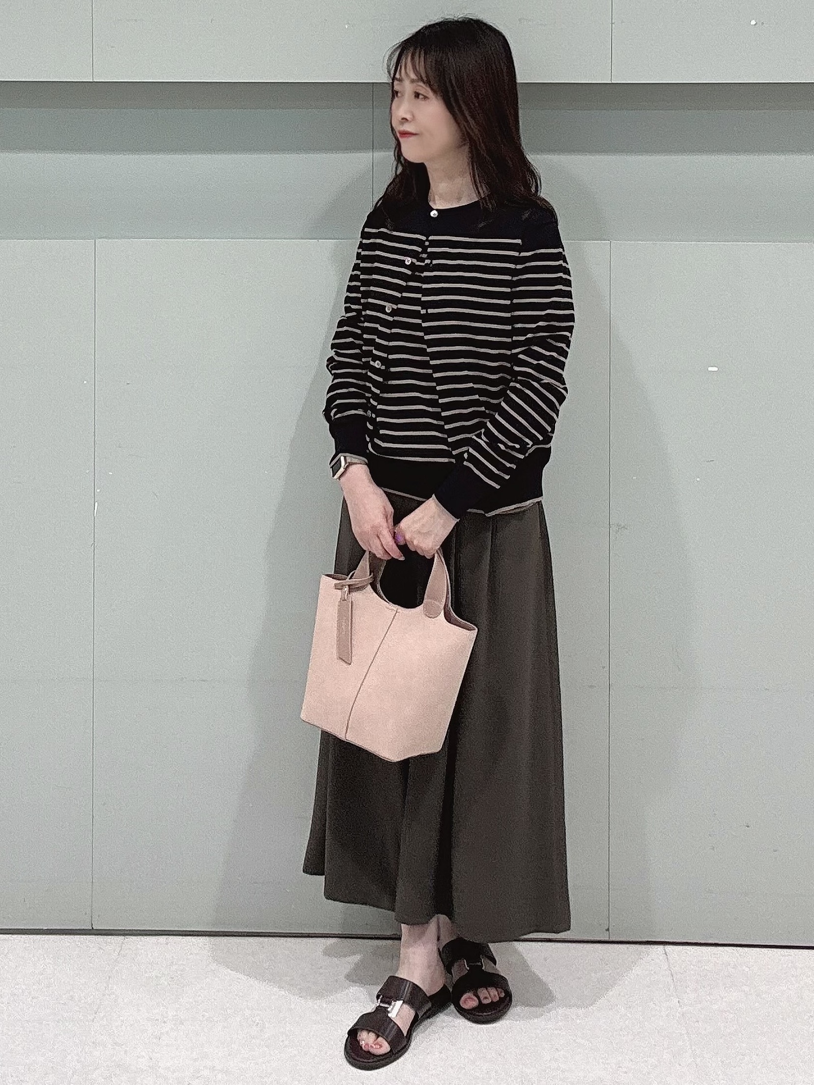 makiさんの「UNTITLED｜【9色展開/アンサンブル可】コットンクルーネックカーディガン」を使ったコーディネート