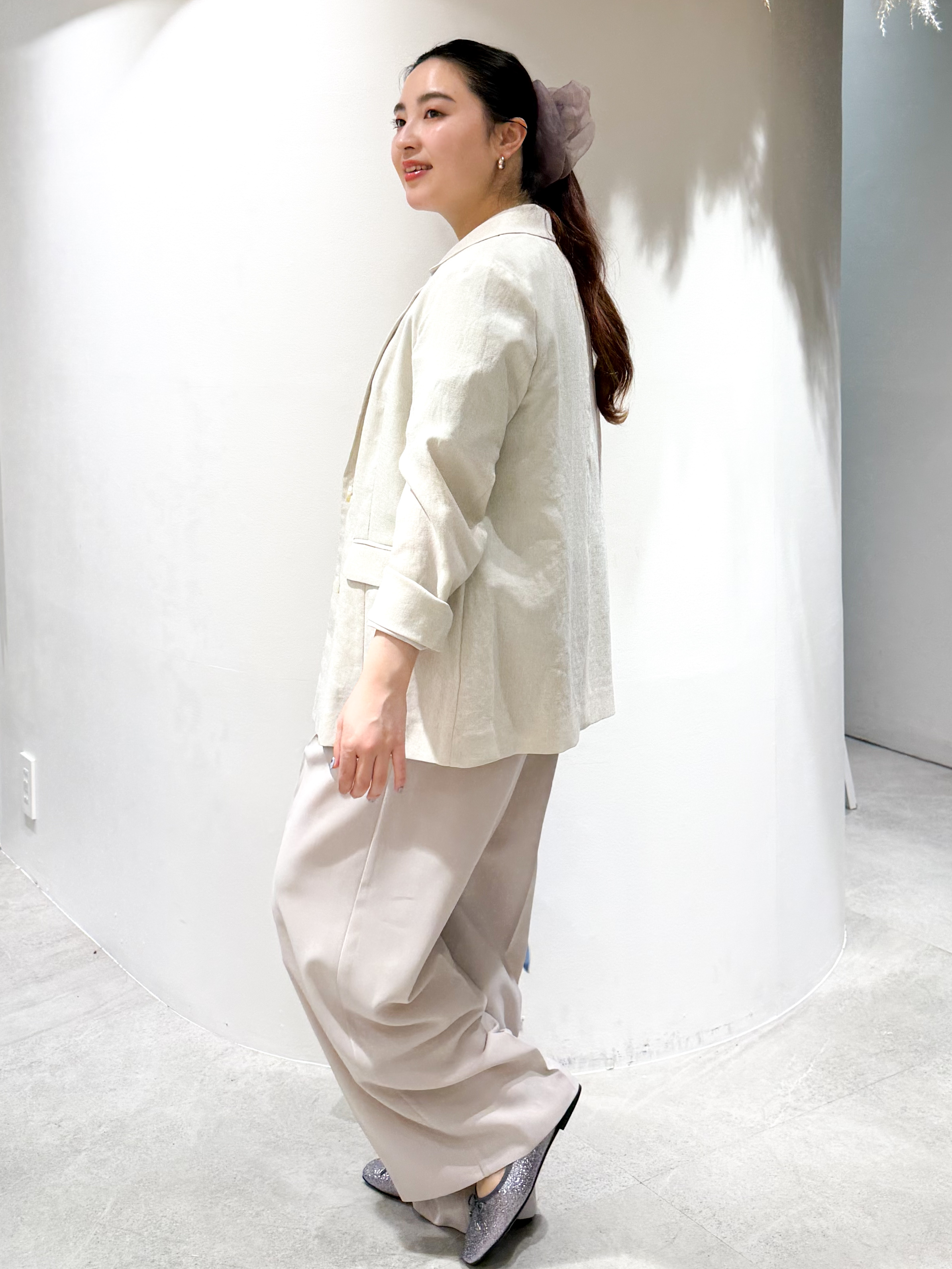 かりんさんの「OPAQUE.CLIP｜【UV／接触冷感】ダブルブレストジャケット《防シワ加工／洗える》」を使ったコーディネート