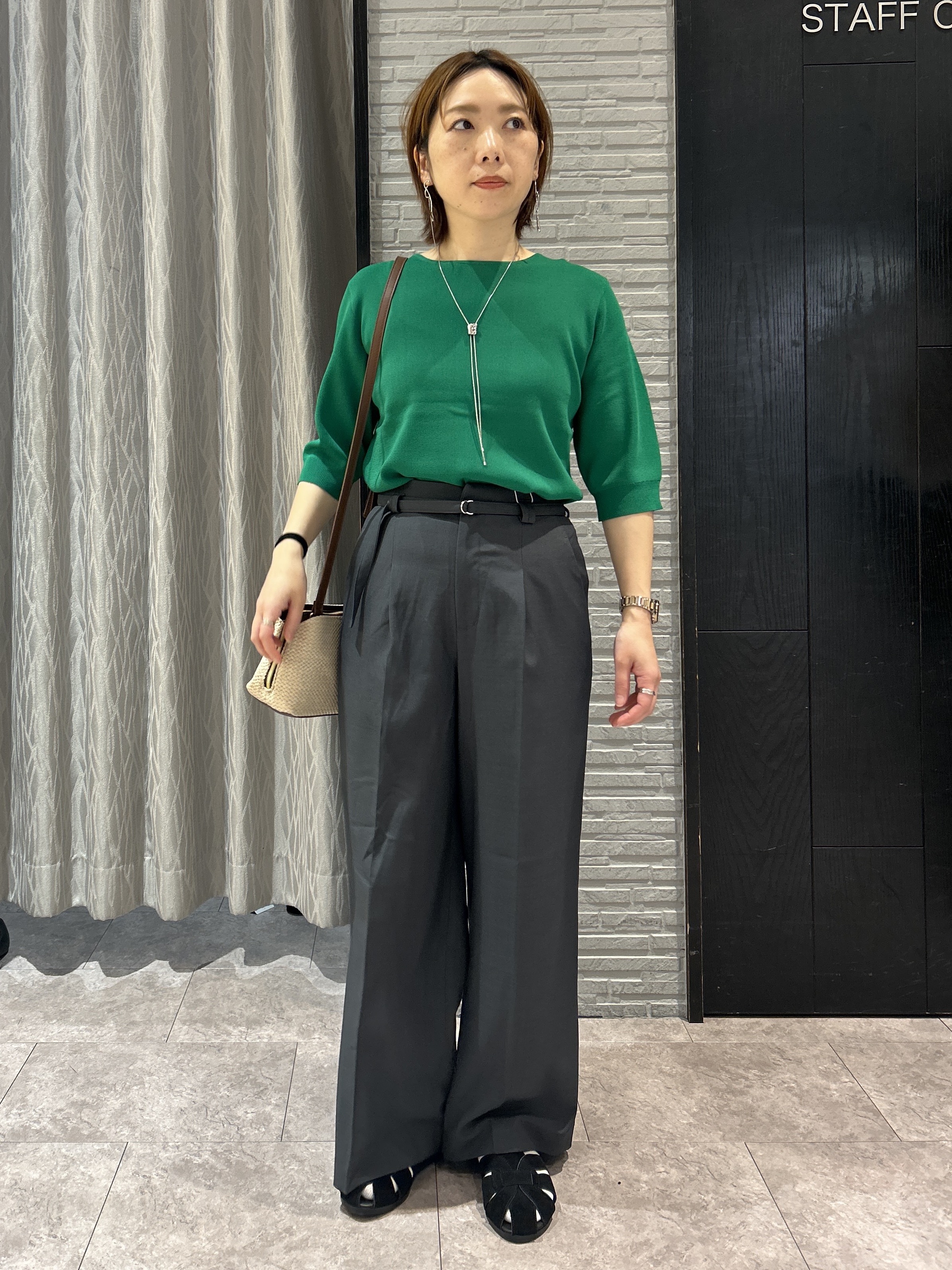 ga_riさんの「THE SHOP TK｜【S-XL/ひんやりタッチ】美しさ際立つ 6分袖ニット 洗濯機OK/UVケア/毛玉になりにくい」を使ったコーディネート