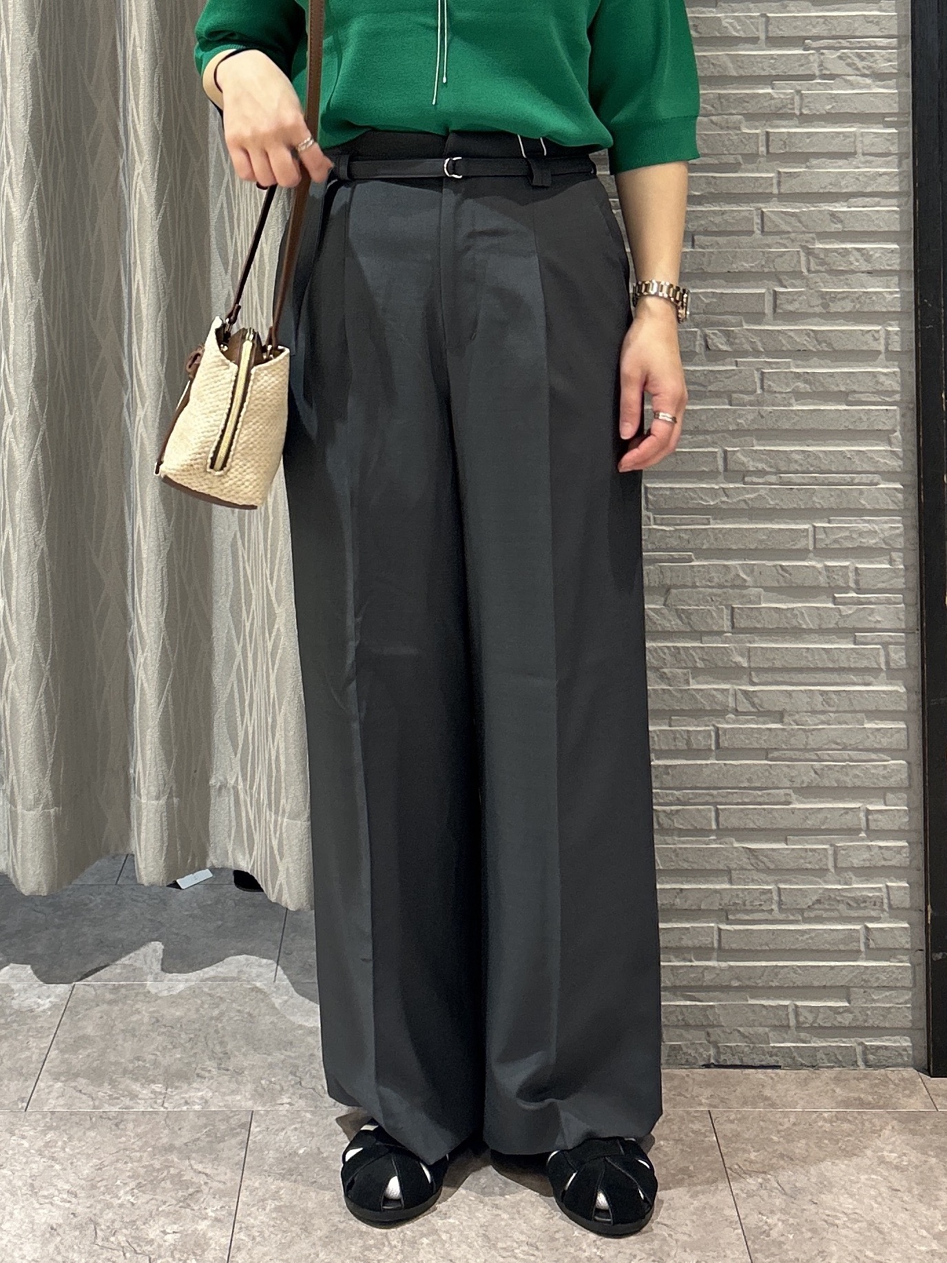 ga_riさんの「THE SHOP TK｜【S-XL/ひんやりタッチ】美しさ際立つ 6分袖ニット 洗濯機OK/UVケア/毛玉になりにくい」を使ったコーディネート