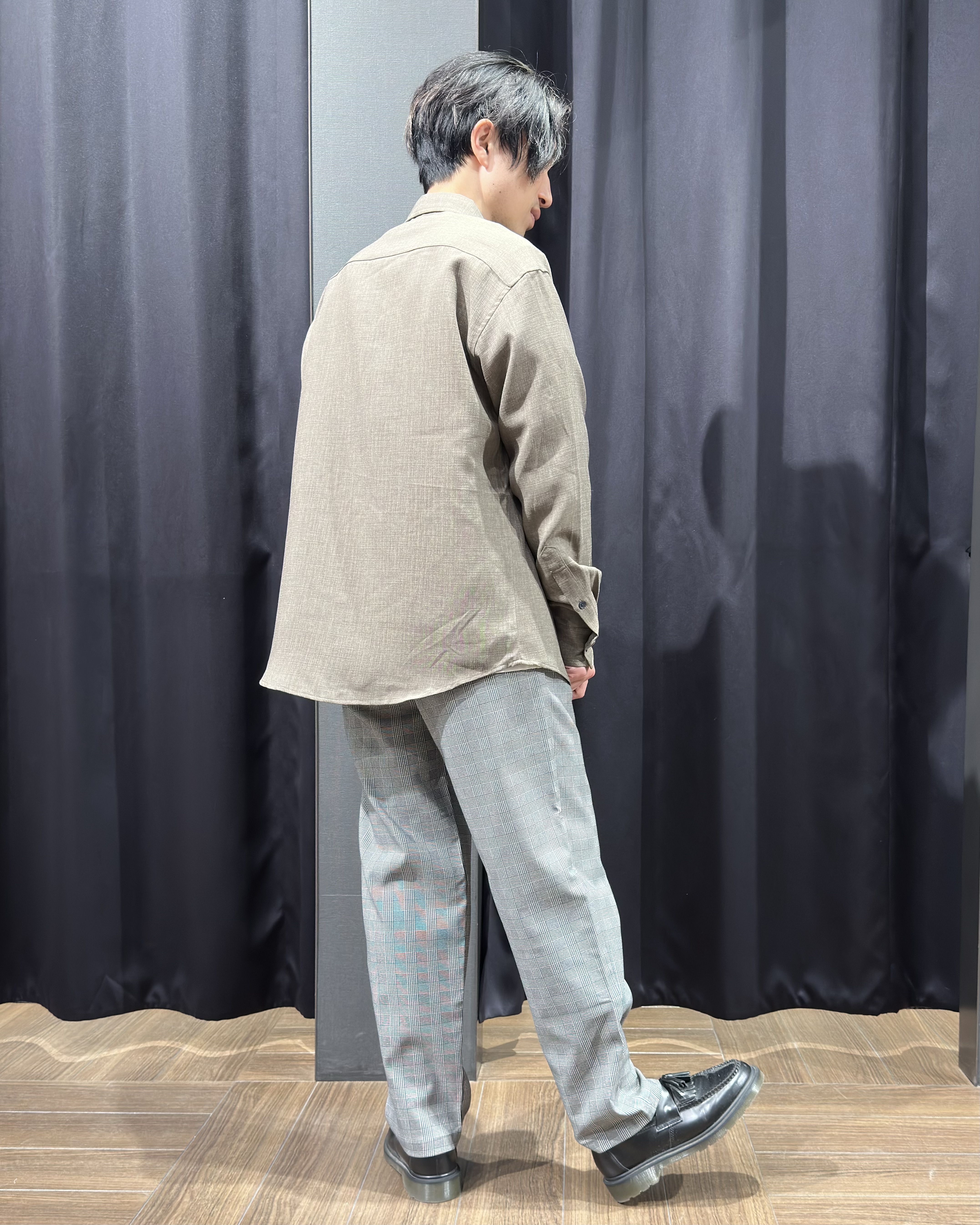 tomoyaさんの「THE SHOP TK｜【LINO FINE】リネンライク 長袖シャツ UVカット/イージーケア/吸水速乾/洗濯機OK」を使ったコーディネート