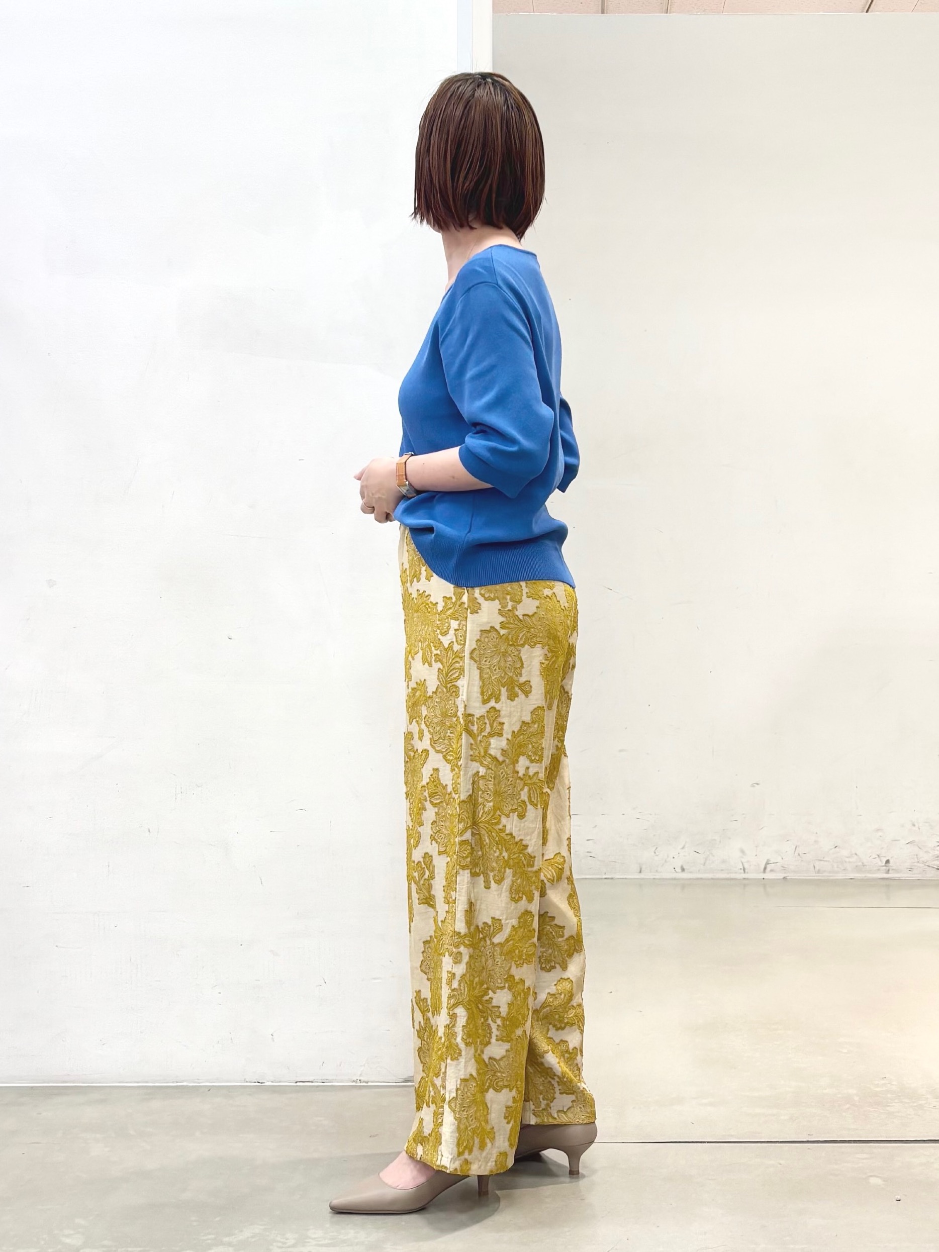 fujiさんの「THE SHOP TK｜【S-XL/ひんやりタッチ】美しさ際立つ 6分袖ニット 洗濯機OK/UVケア/毛玉になりにくい」を使ったコーディネート