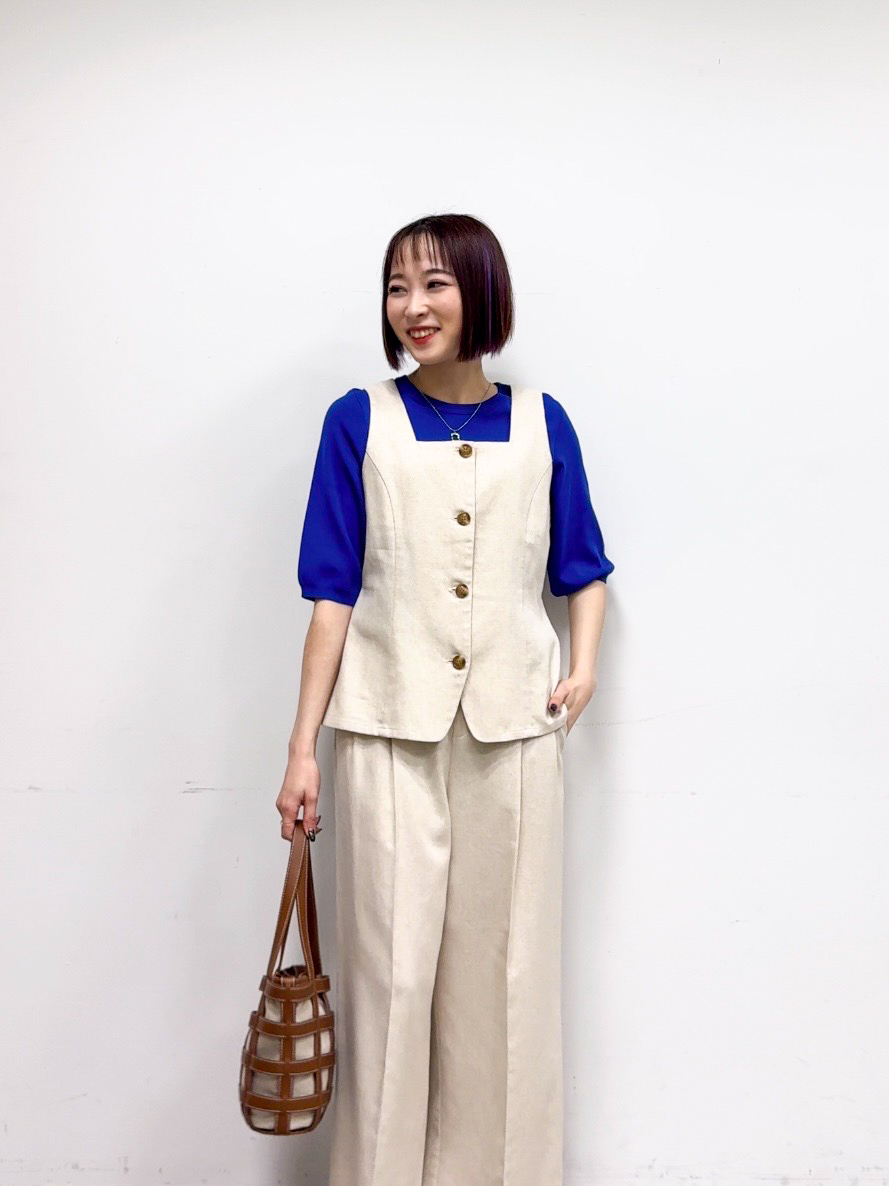 𝐜𝐡𝐢𝐤𝐚さんの「SHOO･LA･RUE｜【毎日洗える/S-LL/ひんやり/UV】上半身すっきり 二の腕見せない5分袖ニット」を使ったコーディネート