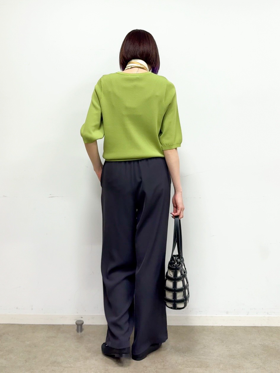 𝐜𝐡𝐢𝐤𝐚さんの「SHOO･LA･RUE｜【毎日洗える/S-LL/ひんやり/UV】上半身すっきり 二の腕見せない5分袖ニット」を使ったコーディネート