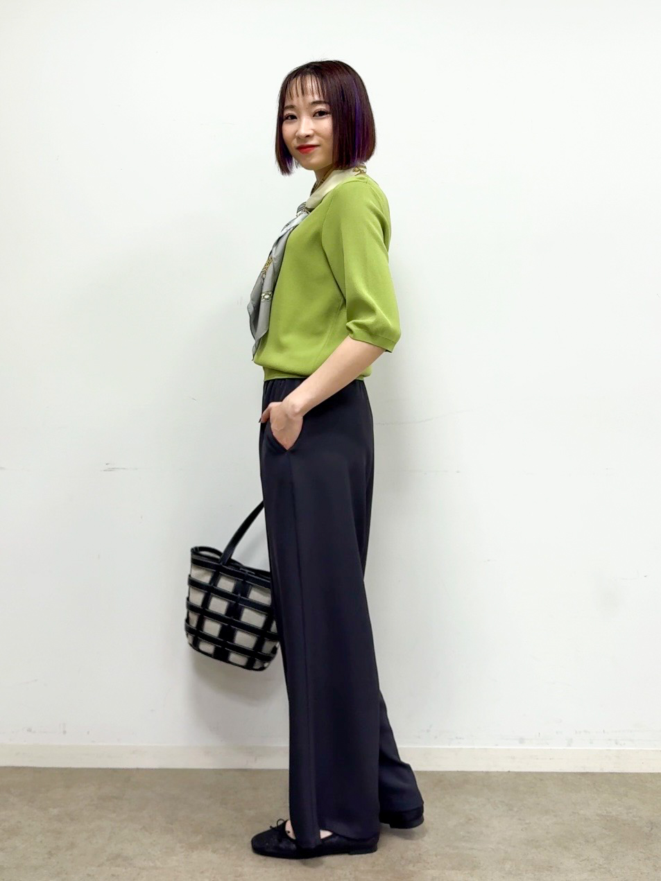 𝐜𝐡𝐢𝐤𝐚さんの「SHOO･LA･RUE｜【毎日洗える/S-LL/ひんやり/UV】上半身すっきり 二の腕見せない5分袖ニット」を使ったコーディネート