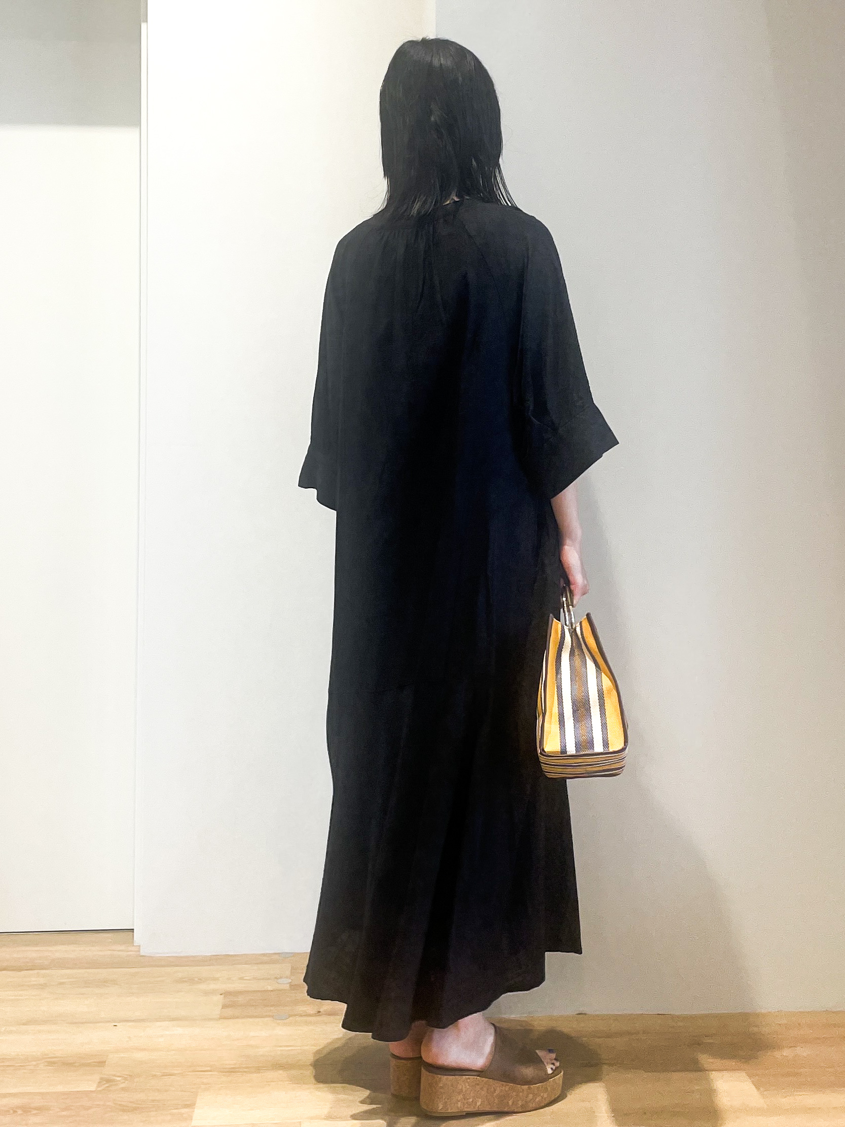 あいさんの「OPAQUE.CLIP｜キーネックロングワンピース【洗える】」を使ったコーディネート