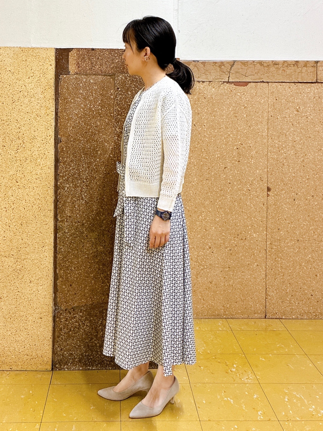 hattoriさんの「INDIVI｜【洗える／コットン】メッシュジップニットカーディガン」を使ったコーディネート