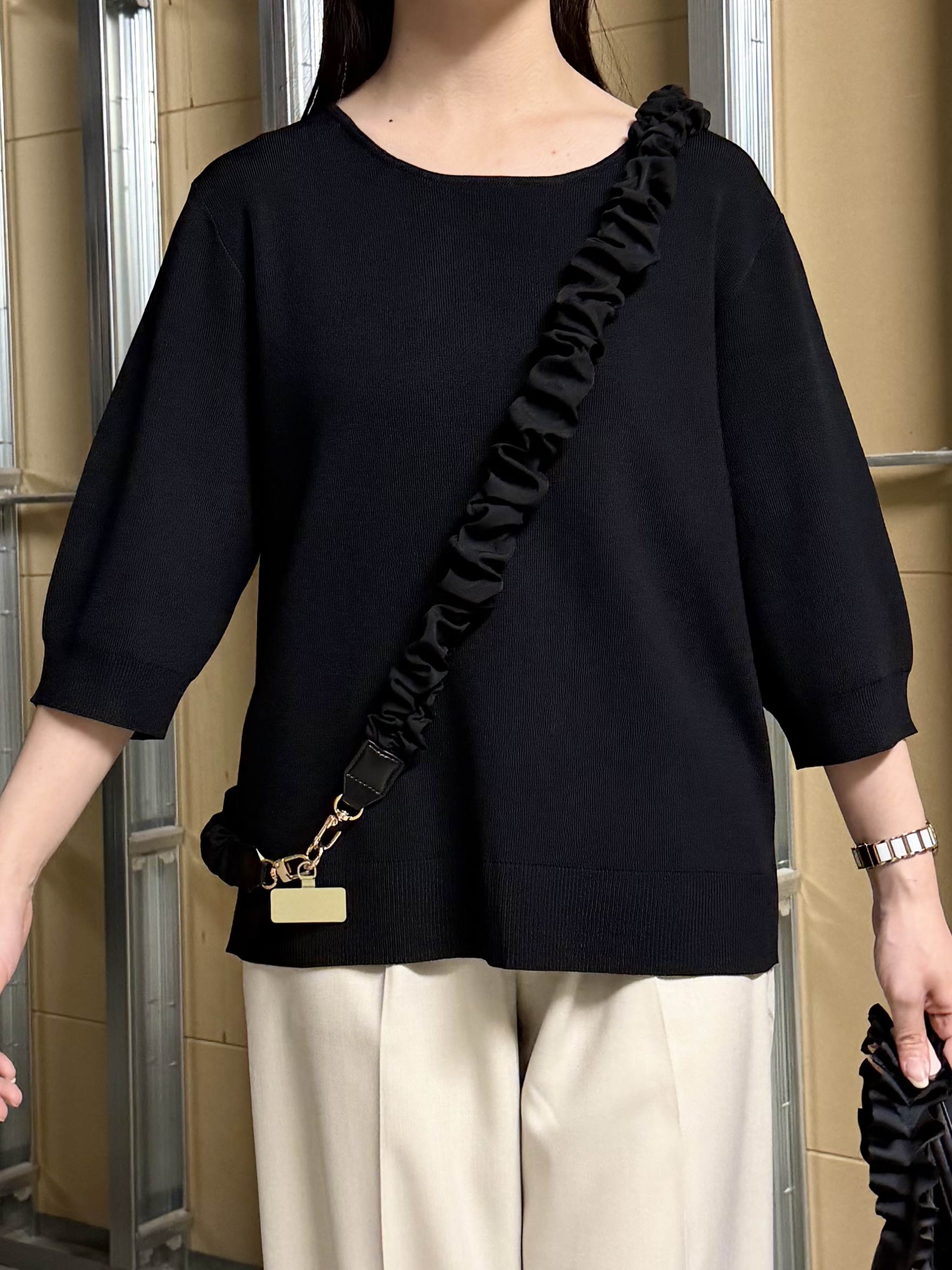 sahoさんの「THE SHOP TK｜【S-XL/ひんやりタッチ】美しさ際立つ 6分袖ニット 洗濯機OK/UVケア/毛玉になりにくい」を使ったコーディネート