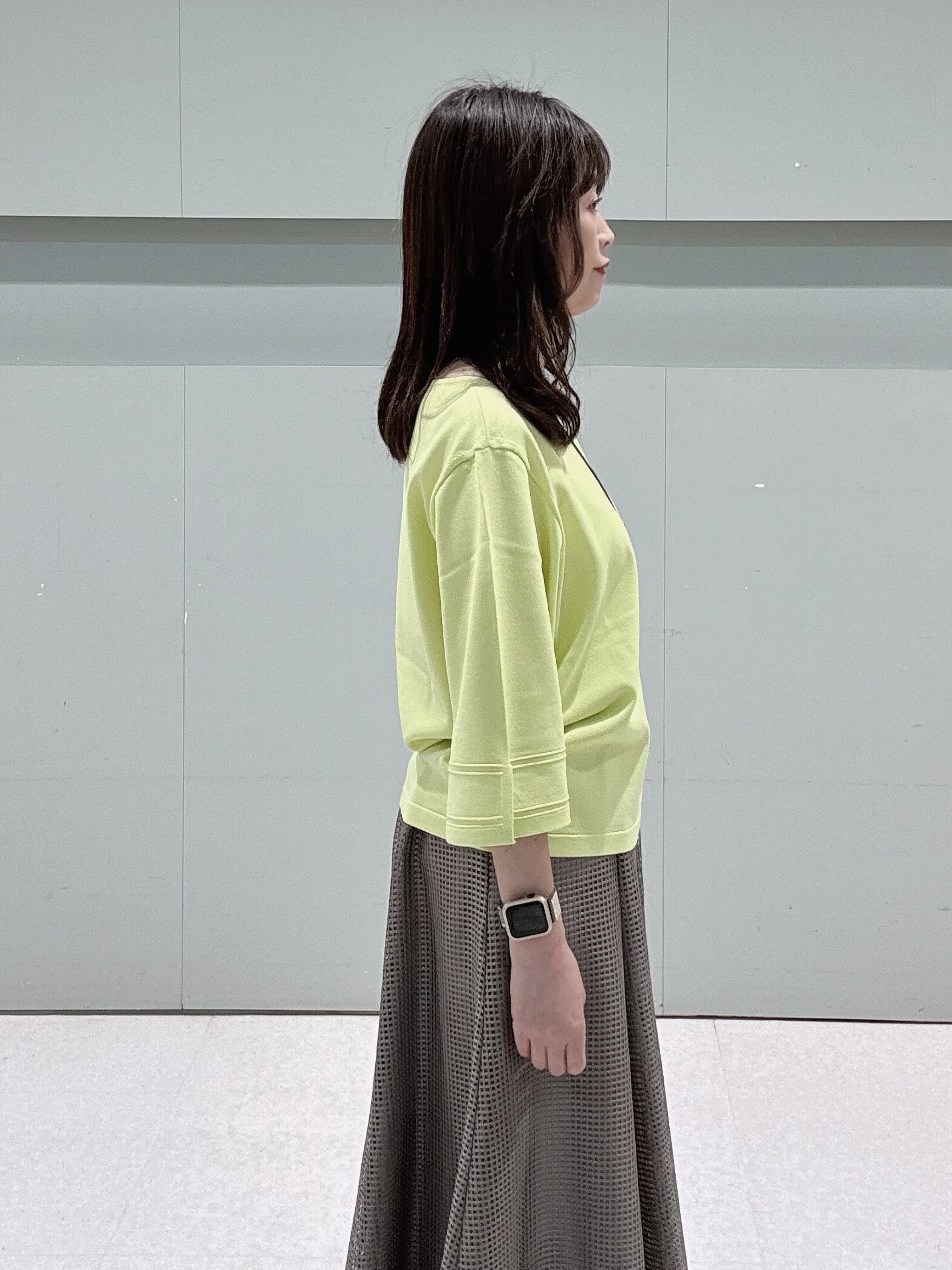makiさんの「UNTITLED｜【洗える/清涼感】袖スリットニットプルオーバー」を使ったコーディネート