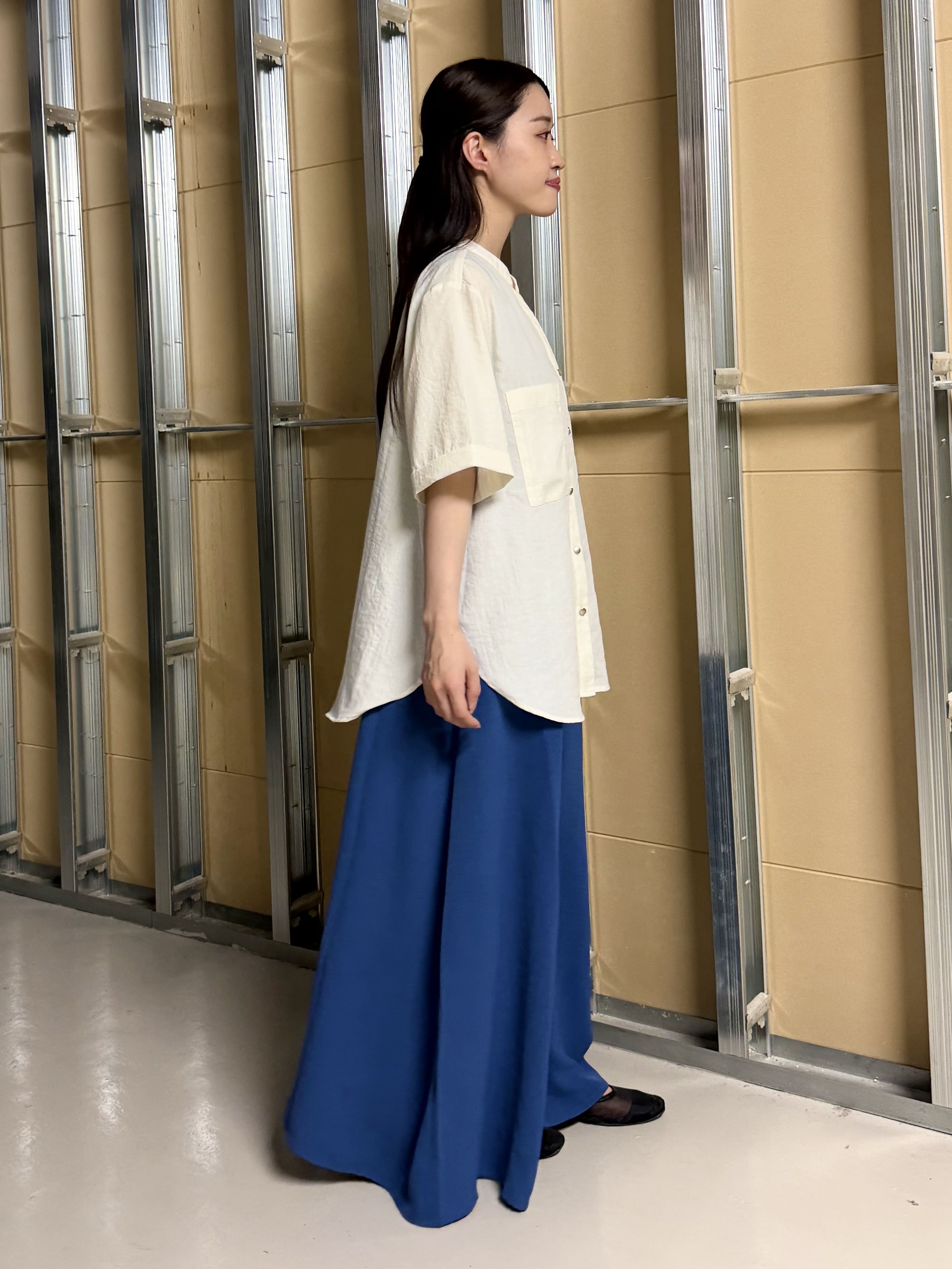 sahoさんの「THE SHOP TK｜【M-XL/刻みネックですっきり見え】Wポケット金ボタン 5分袖シャツ」を使ったコーディネート