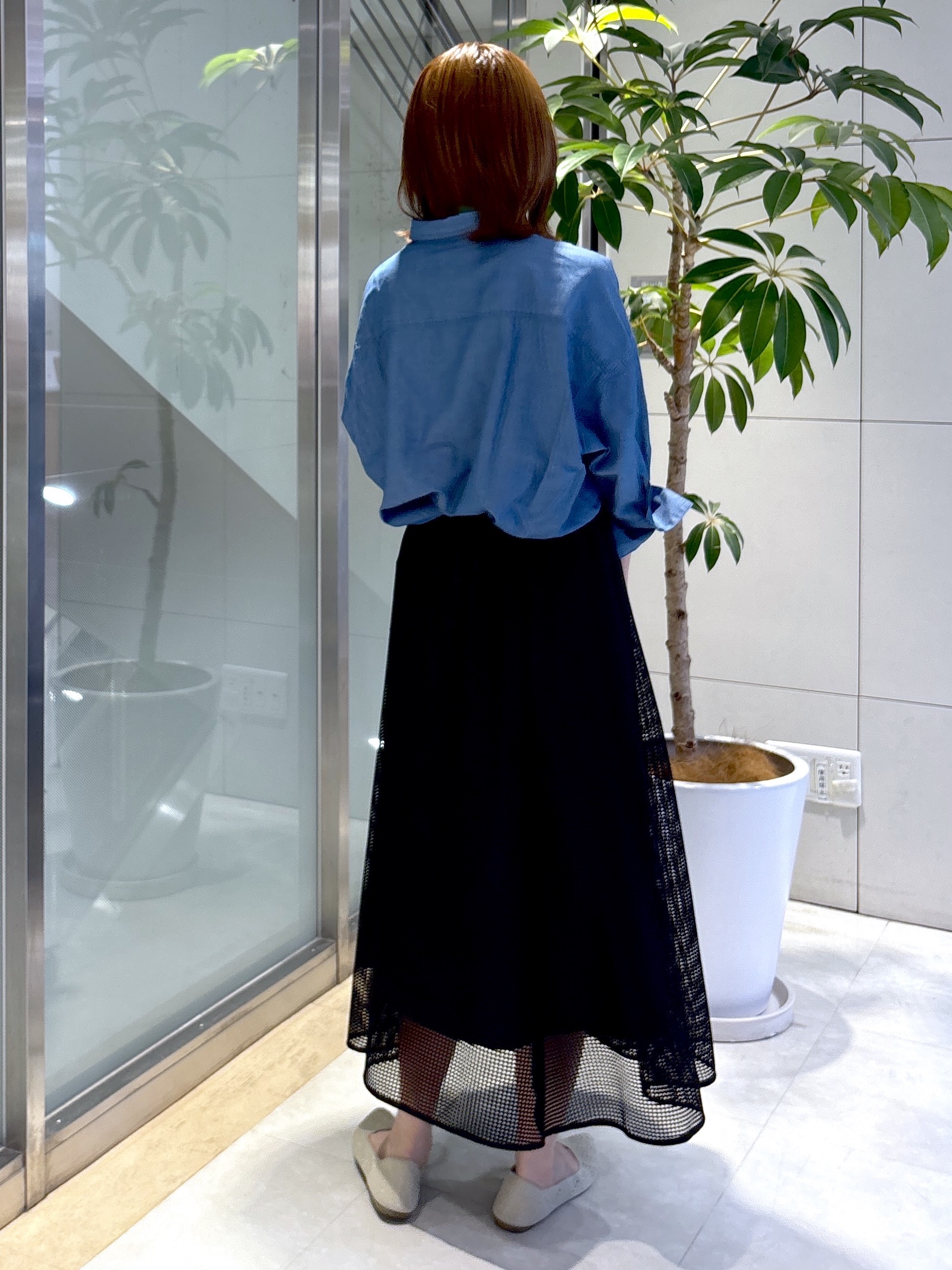 yukaさんの「UNTITLED｜【コットン100%/洗える】エアリーデニムシャツ」を使ったコーディネート