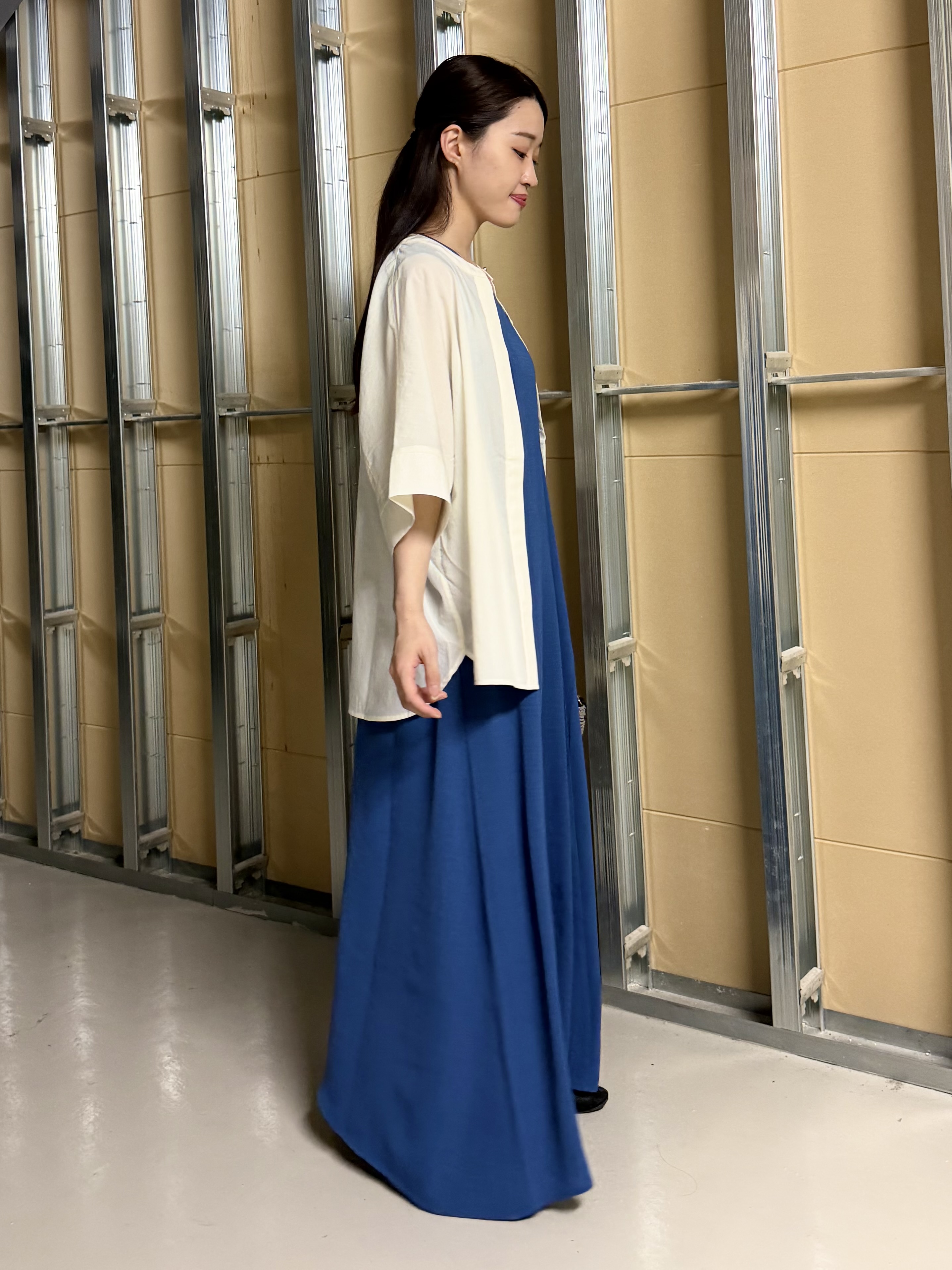 sahoさんの「THE SHOP TK｜【高レビュー/体型カバー】さらっと快適 ドルマン5分袖ブラウス」を使ったコーディネート