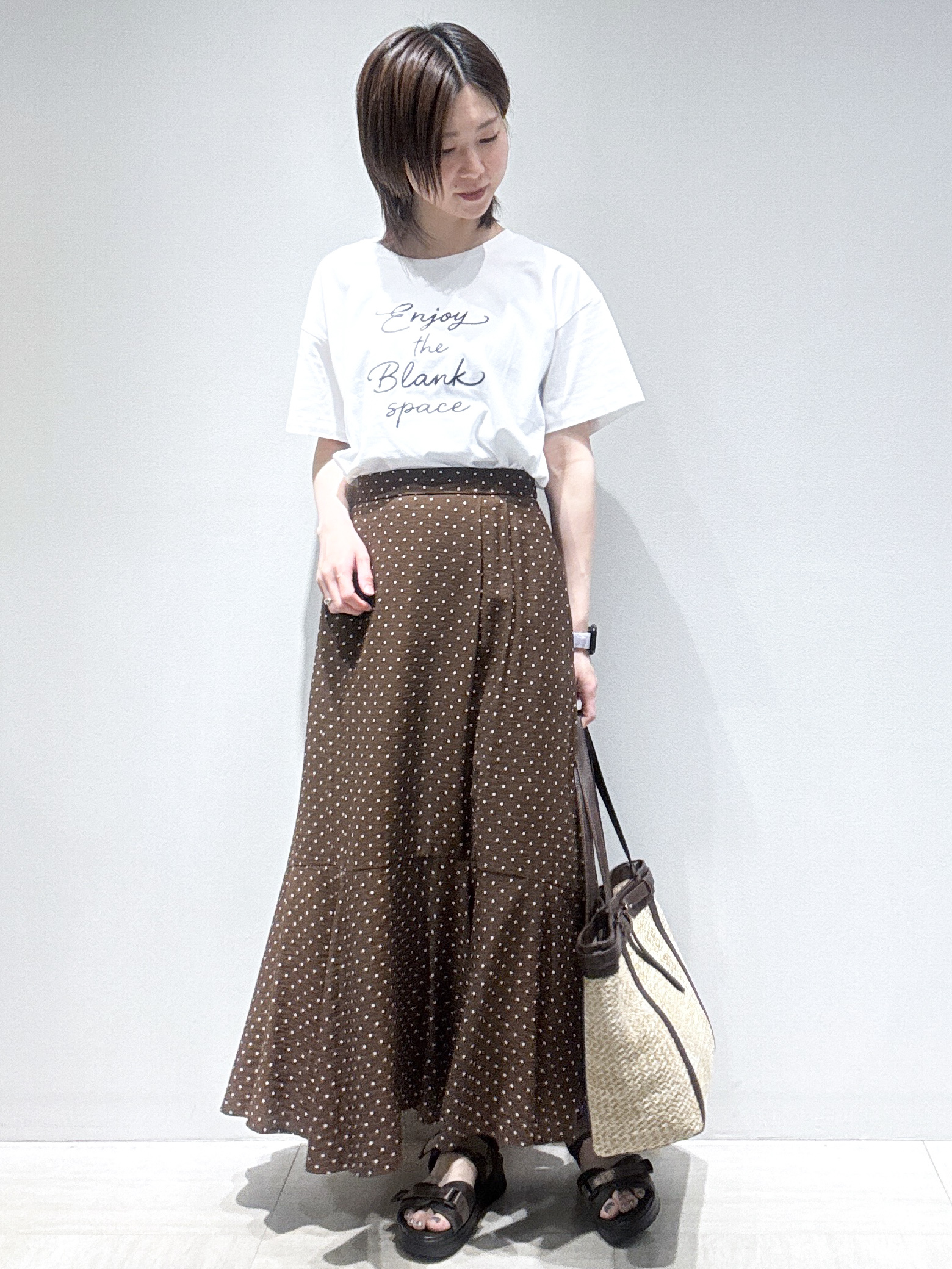 まちこさんの「Reflect｜【接触冷感】ラインアート刺繍Tシャツ」を使ったコーディネート