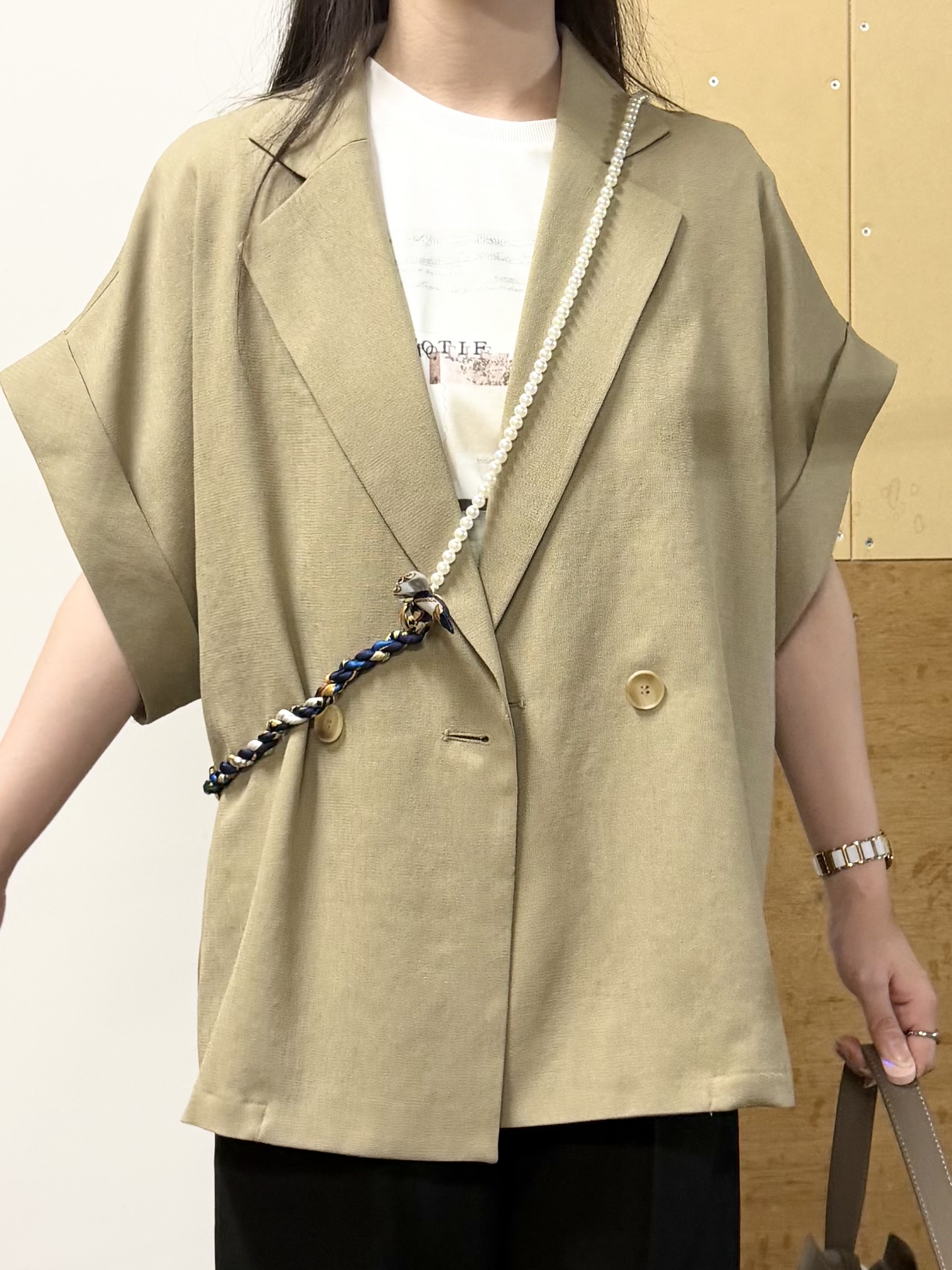 sahoさんの「THE SHOP TK｜【夏の通勤スタイルに】涼やかな着心地 麻調ダブルブレストジャケット」を使ったコーディネート