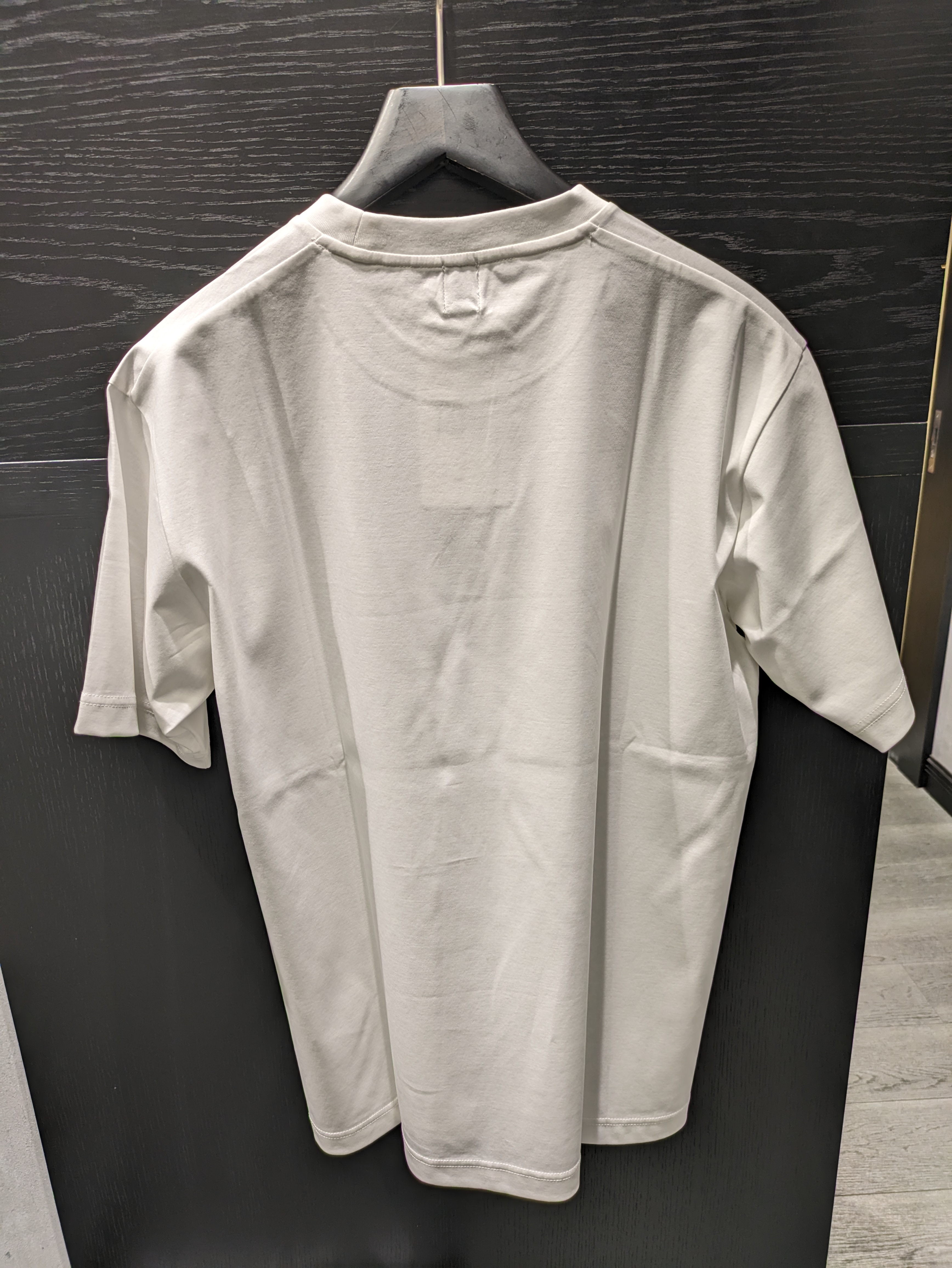 じゅんさんの「TAKEO KIKUCHI｜マラケシュ フォト Tシャツ」を使ったコーディネート