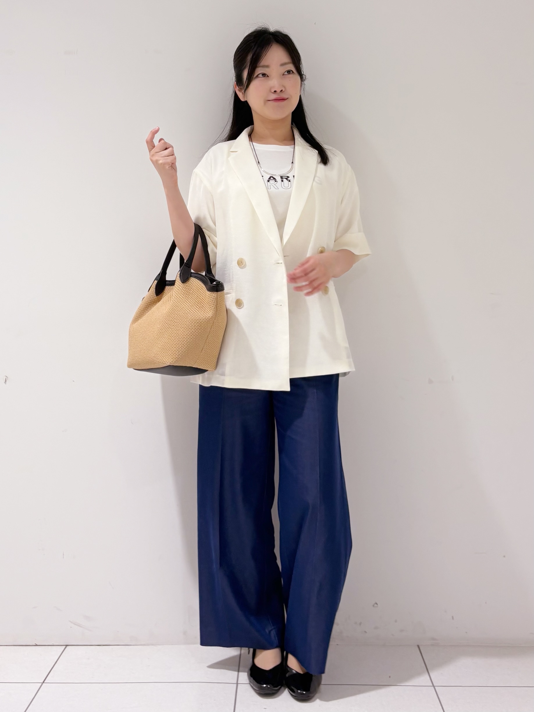 momokoさんの「INDIVI｜【UVケア／選べるグラフィック】スムースジャージTシャツ」を使ったコーディネート