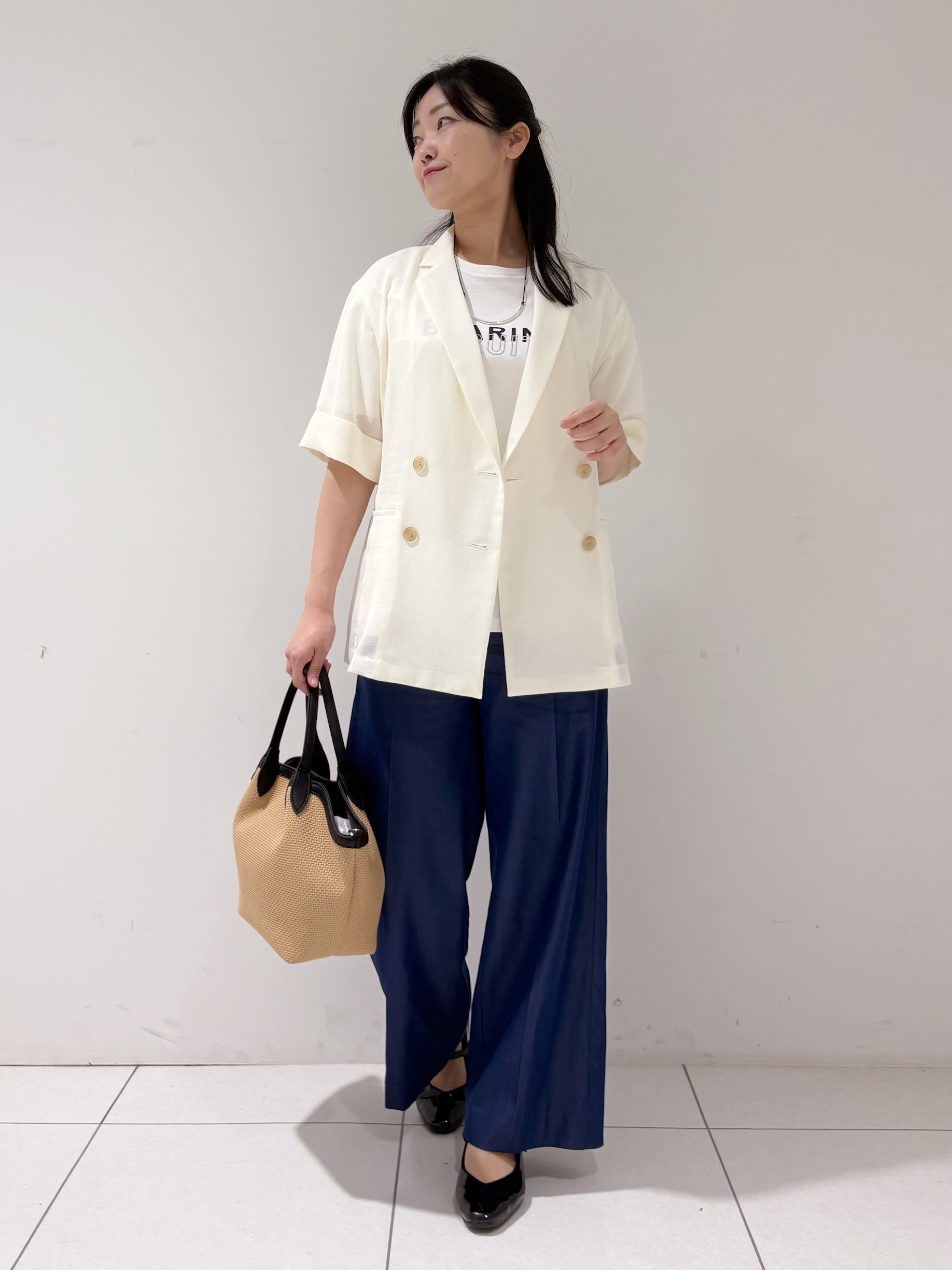 momokoさんの「INDIVI｜【UVケア／選べるグラフィック】スムースジャージTシャツ」を使ったコーディネート