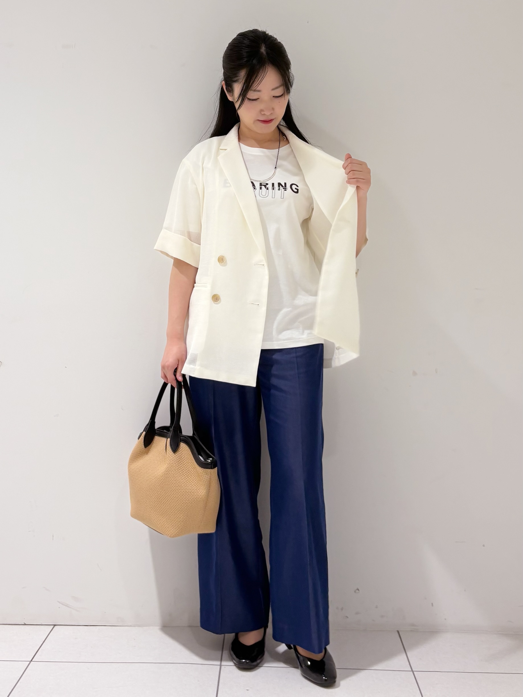 momokoさんの「INDIVI｜【UVケア／選べるグラフィック】スムースジャージTシャツ」を使ったコーディネート