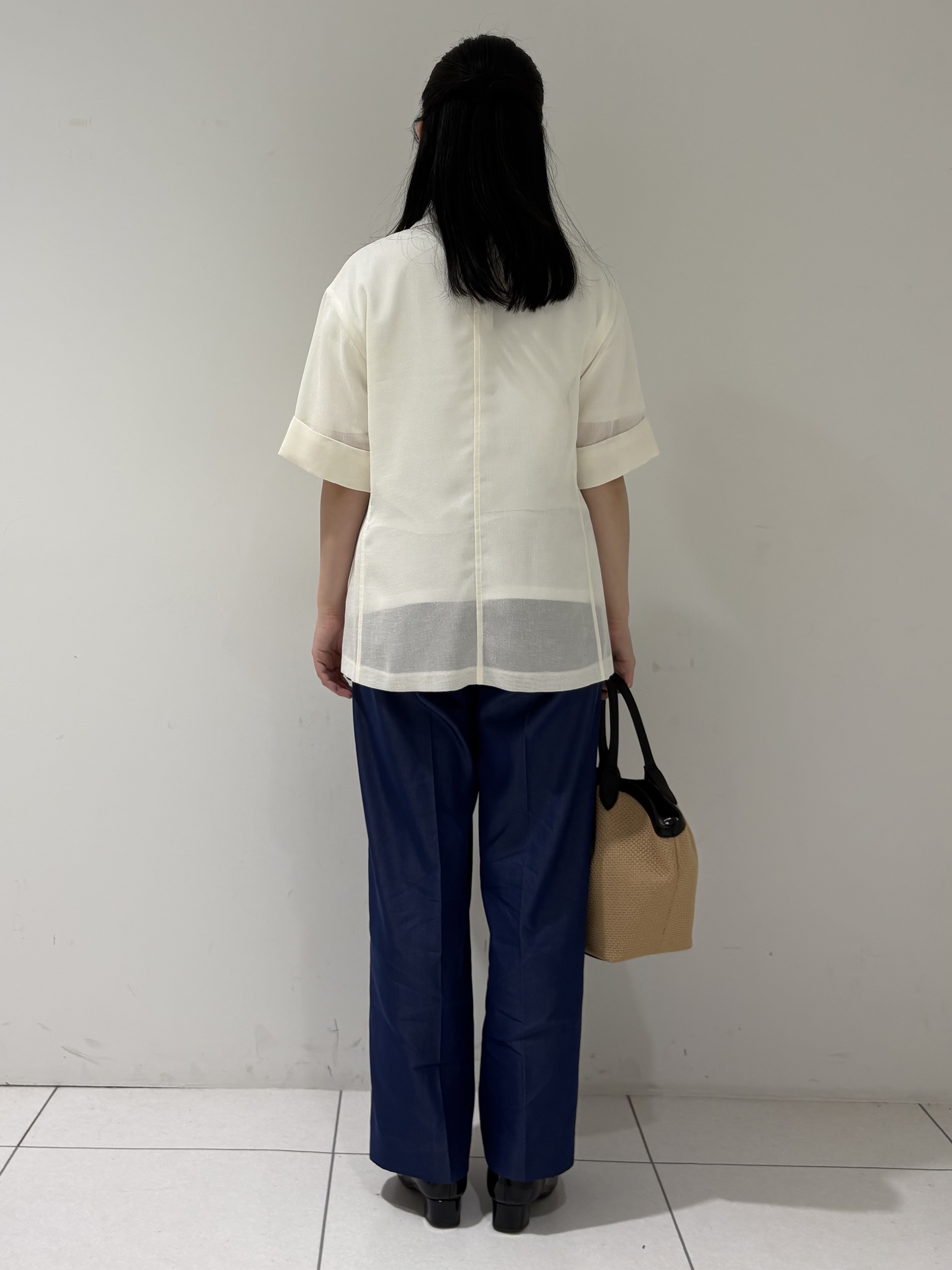 momokoさんの「INDIVI｜【UVケア／選べるグラフィック】スムースジャージTシャツ」を使ったコーディネート
