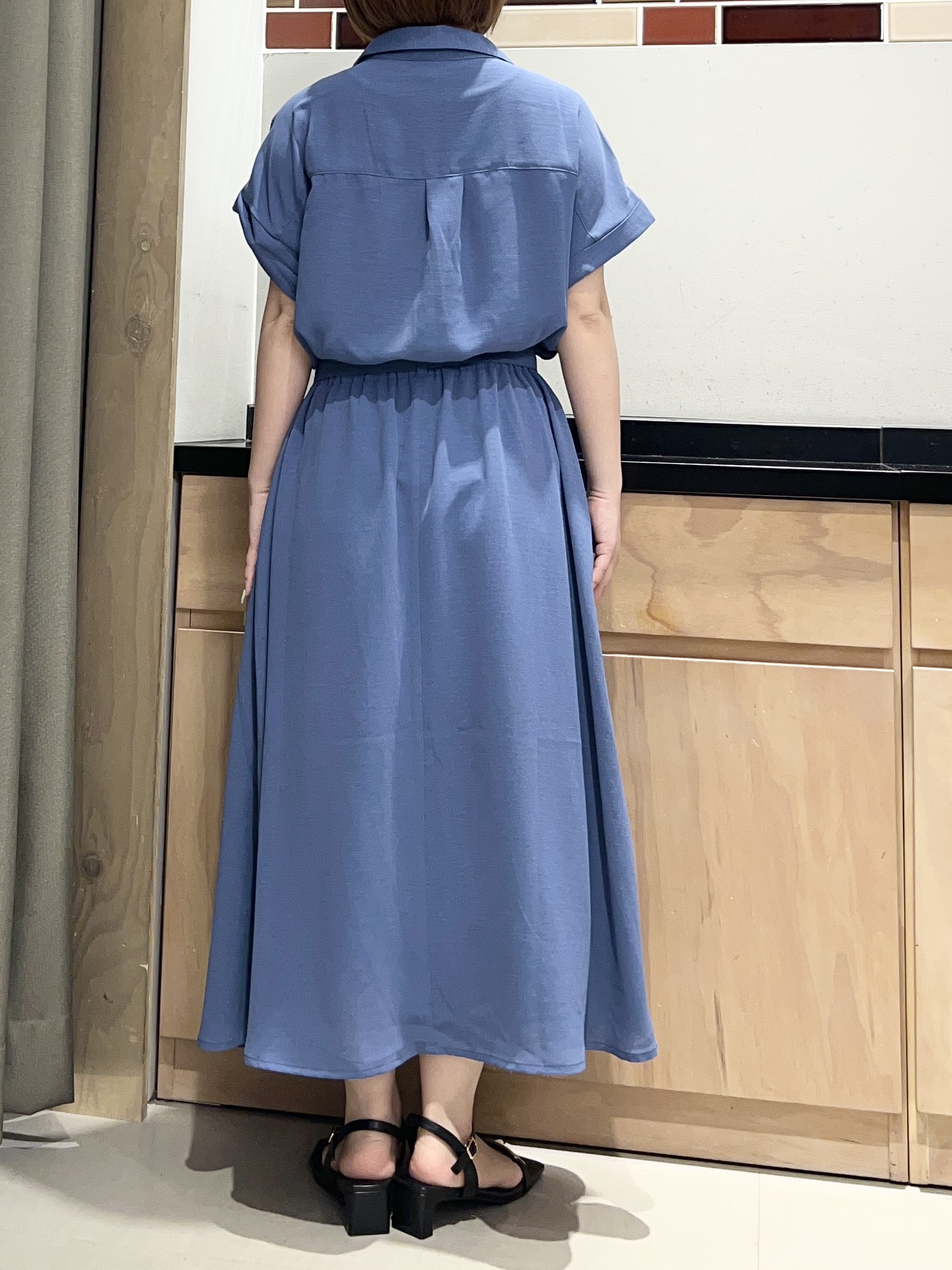 かのさんの「THE SHOP TK｜【S-XL/ひんやり/防しわ】欲しいが詰まった 上品フィット＆フレアワンピース」を使ったコーディネート