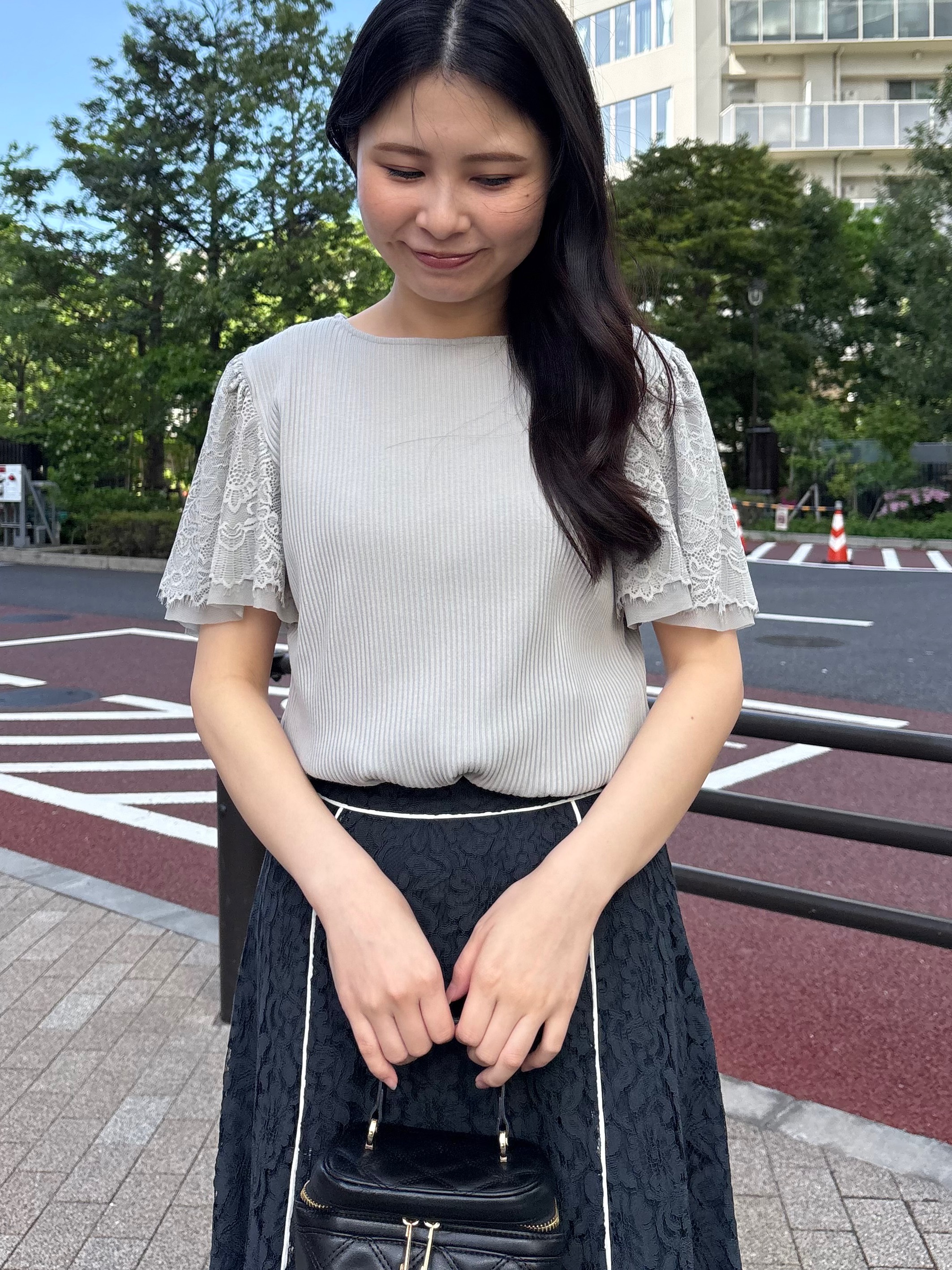 AOIさんの「Couture brooch｜【洗える】袖レース テレコトップス」を使ったコーディネート