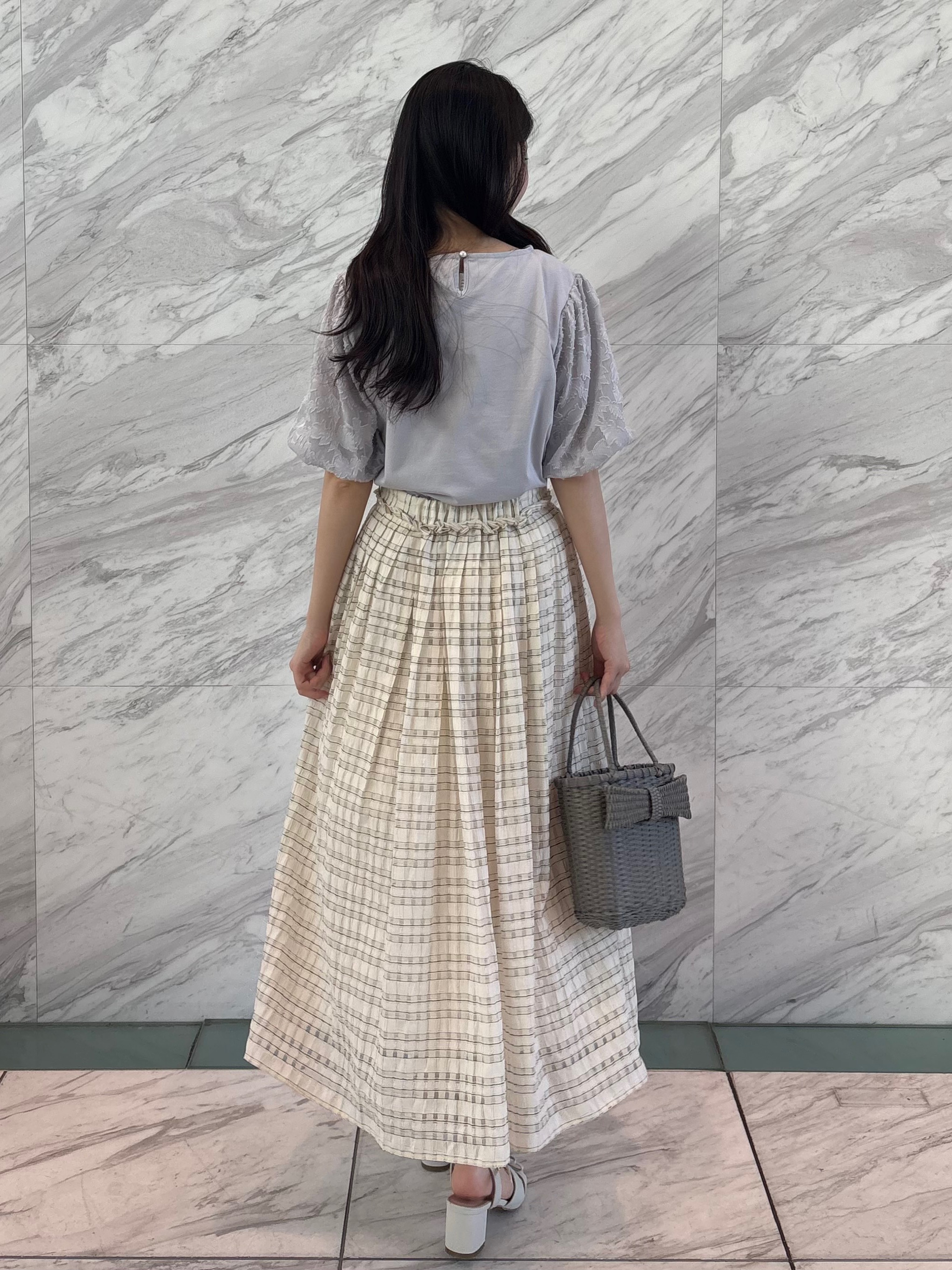 AOIさんの「Couture brooch｜【接触冷感・UVカット・洗える】バルーンスリーブ トップス」を使ったコーディネート
