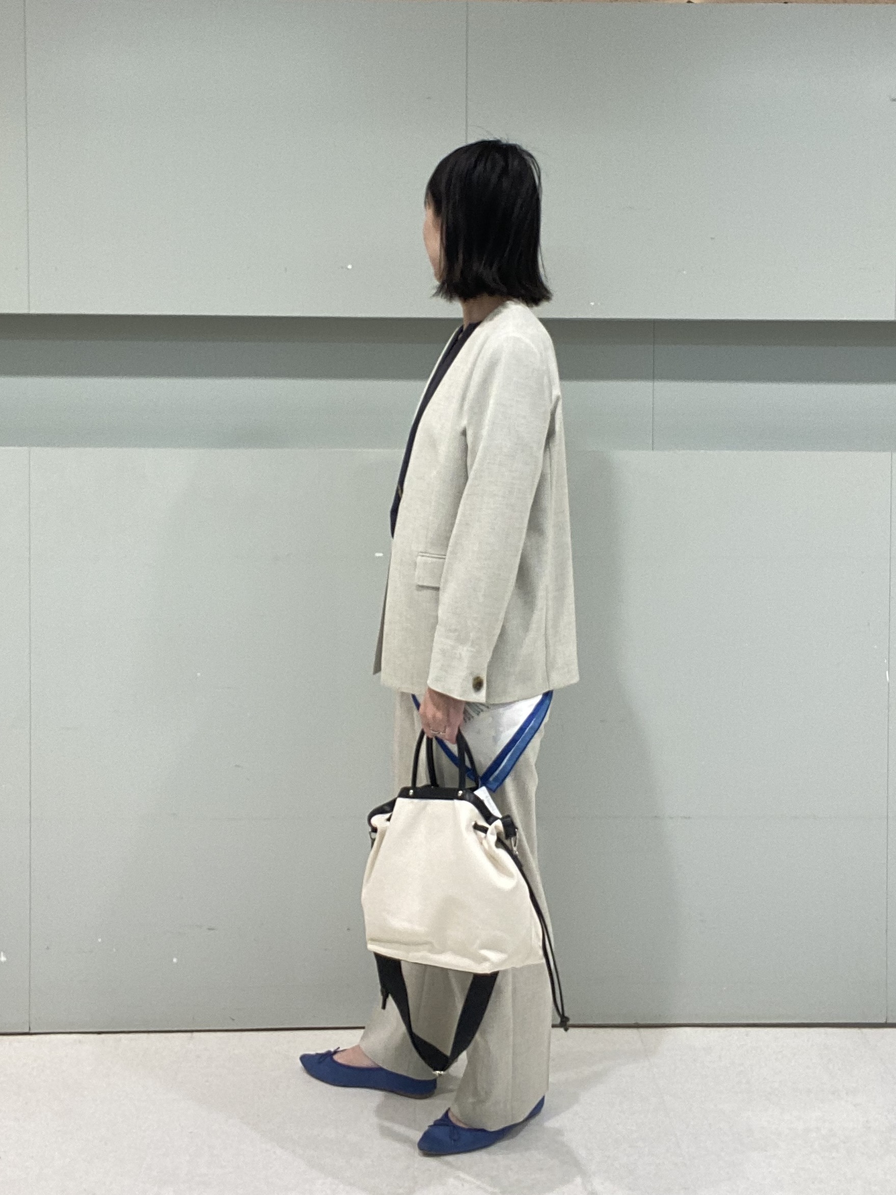 hitomiさんの「UNTITLED｜【さらりと快適/セットアップ可/UV/接触冷感】スラブカラーレスジャケット」を使ったコーディネート
