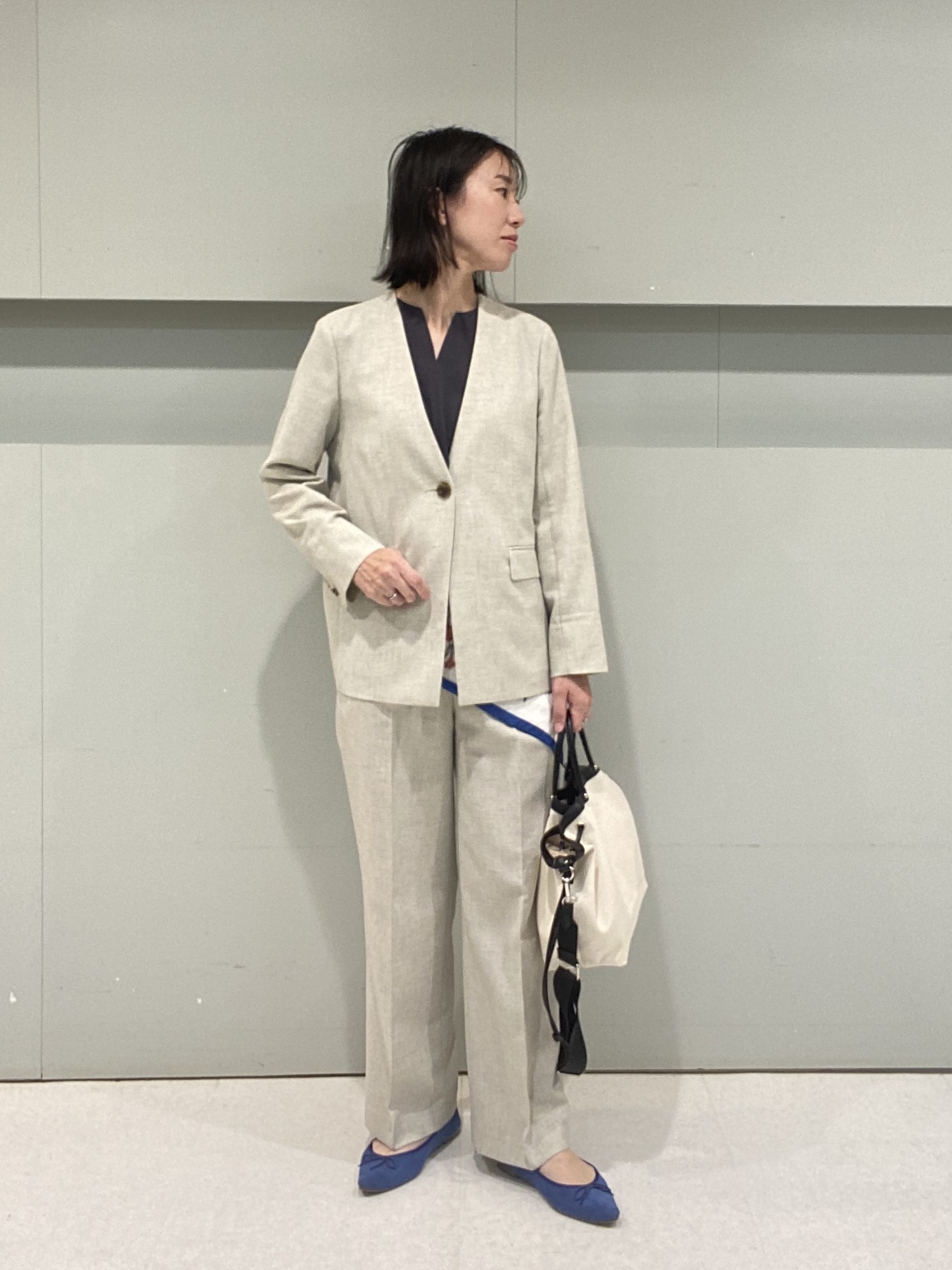 hitomiさんの「UNTITLED｜【さらりと快適/セットアップ可/UV/接触冷感】スラブカラーレスジャケット」を使ったコーディネート