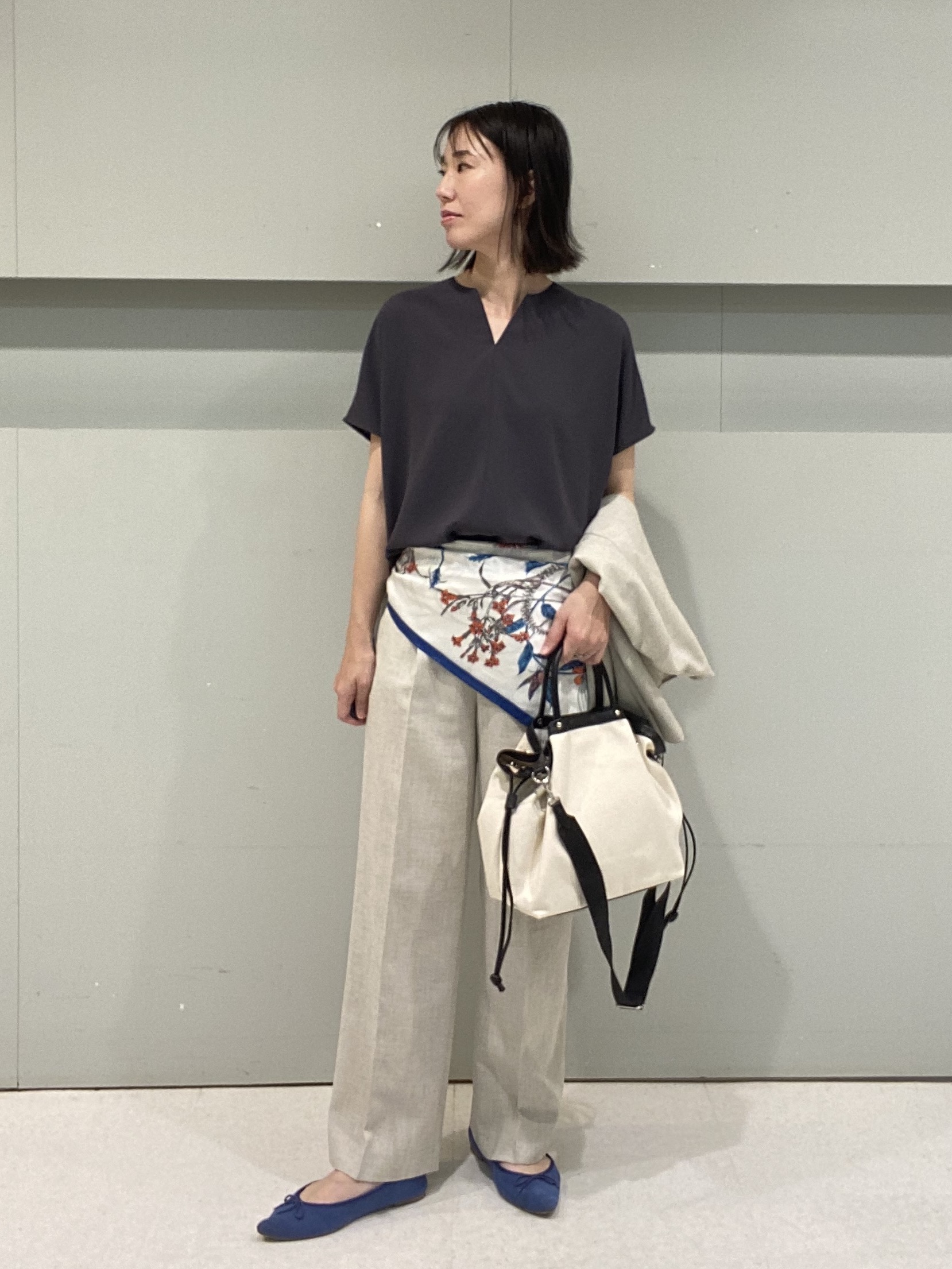 hitomiさんの「UNTITLED｜【さらりと快適/セットアップ可/UV/接触冷感】スラブカラーレスジャケット」を使ったコーディネート