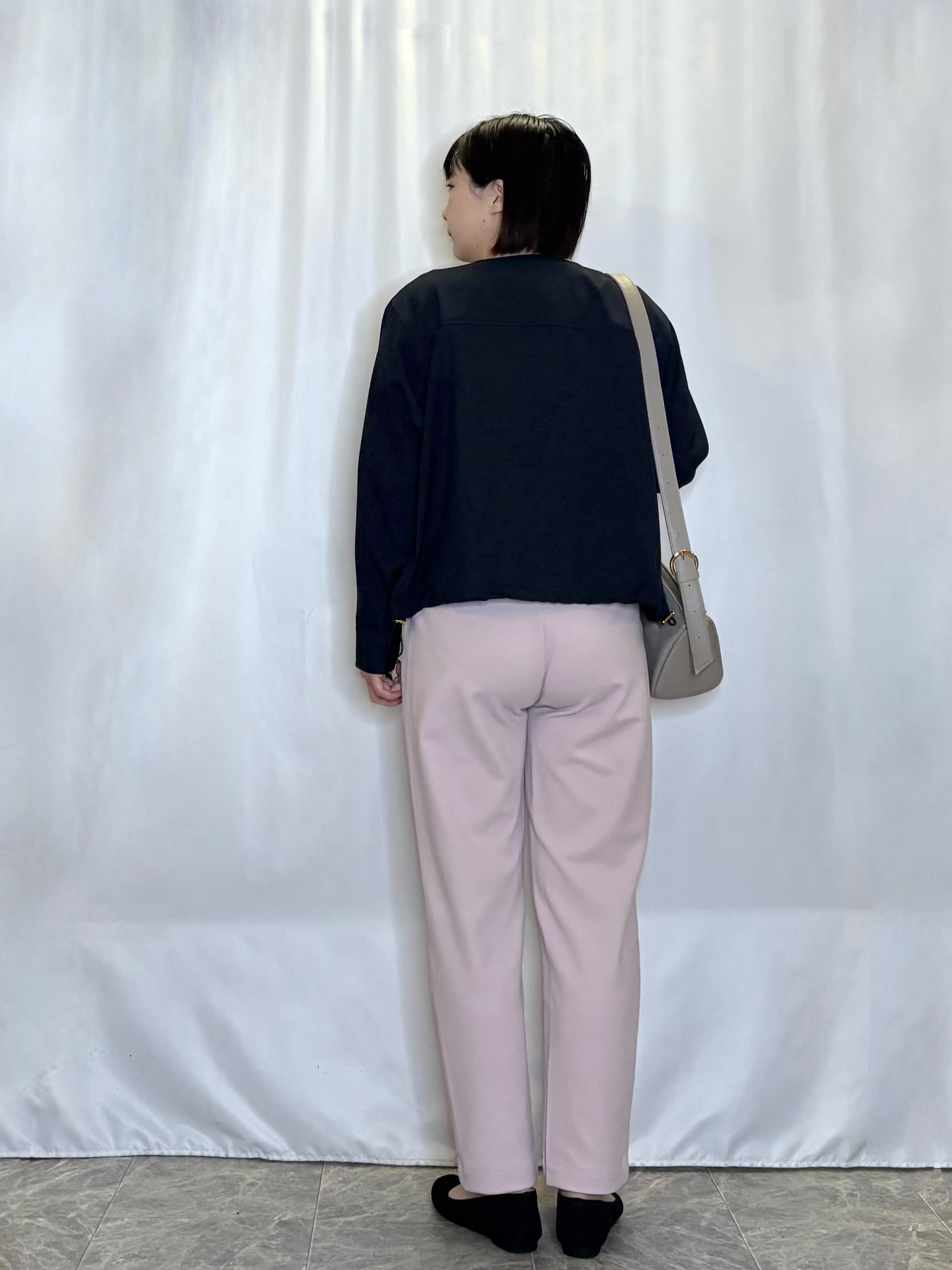 ネリさんの「SHOO･LA･RUE｜【S-LL】サッと羽織れてきれい見え　フラップポケット ノーカラーブルゾン」を使ったコーディネート