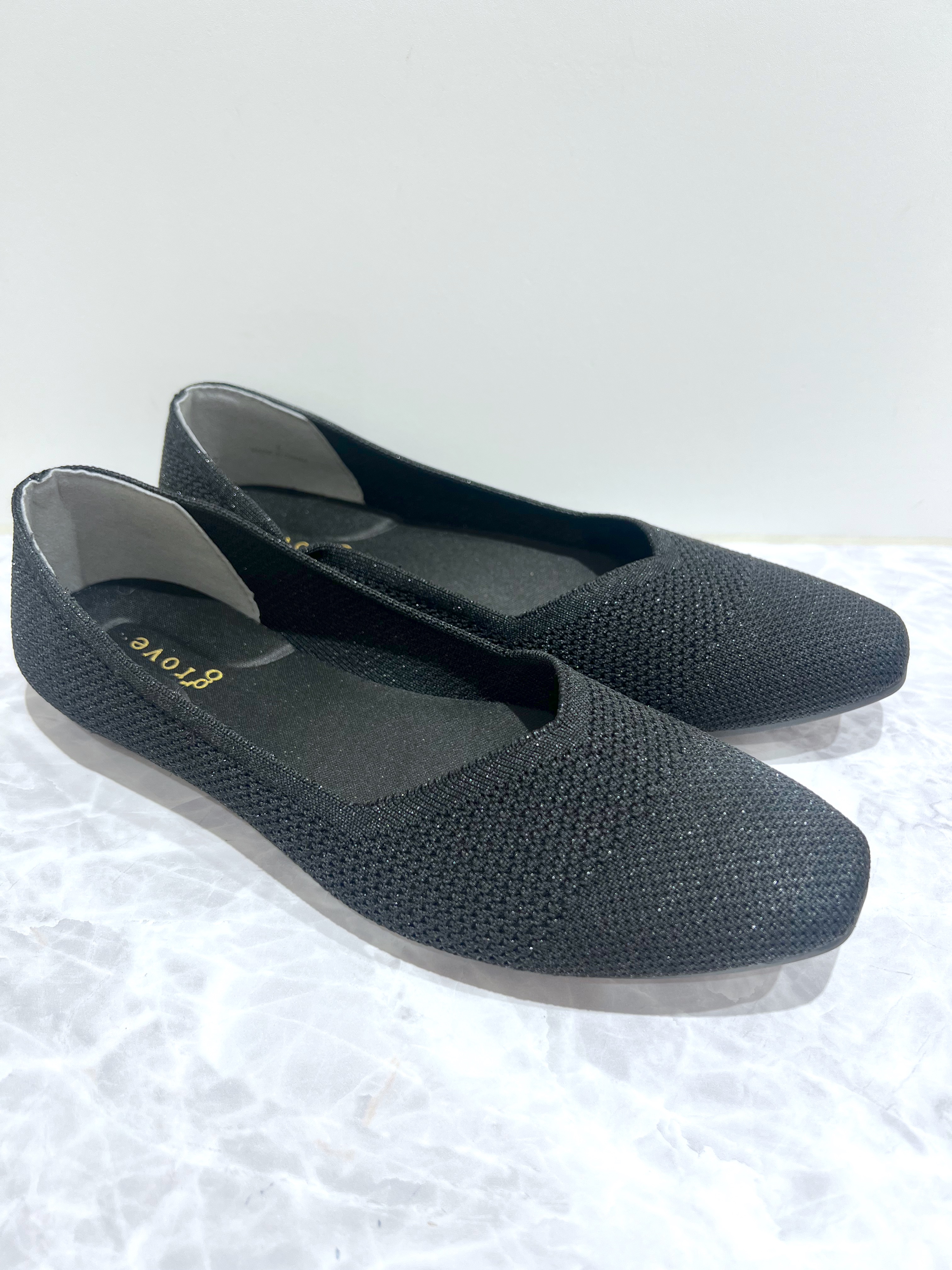 ARISAさんの「grove｜【貴島明日香さん着用/体型カバー】ON・OFF使えるスモッキングタックブラウス」を使ったコーディネート