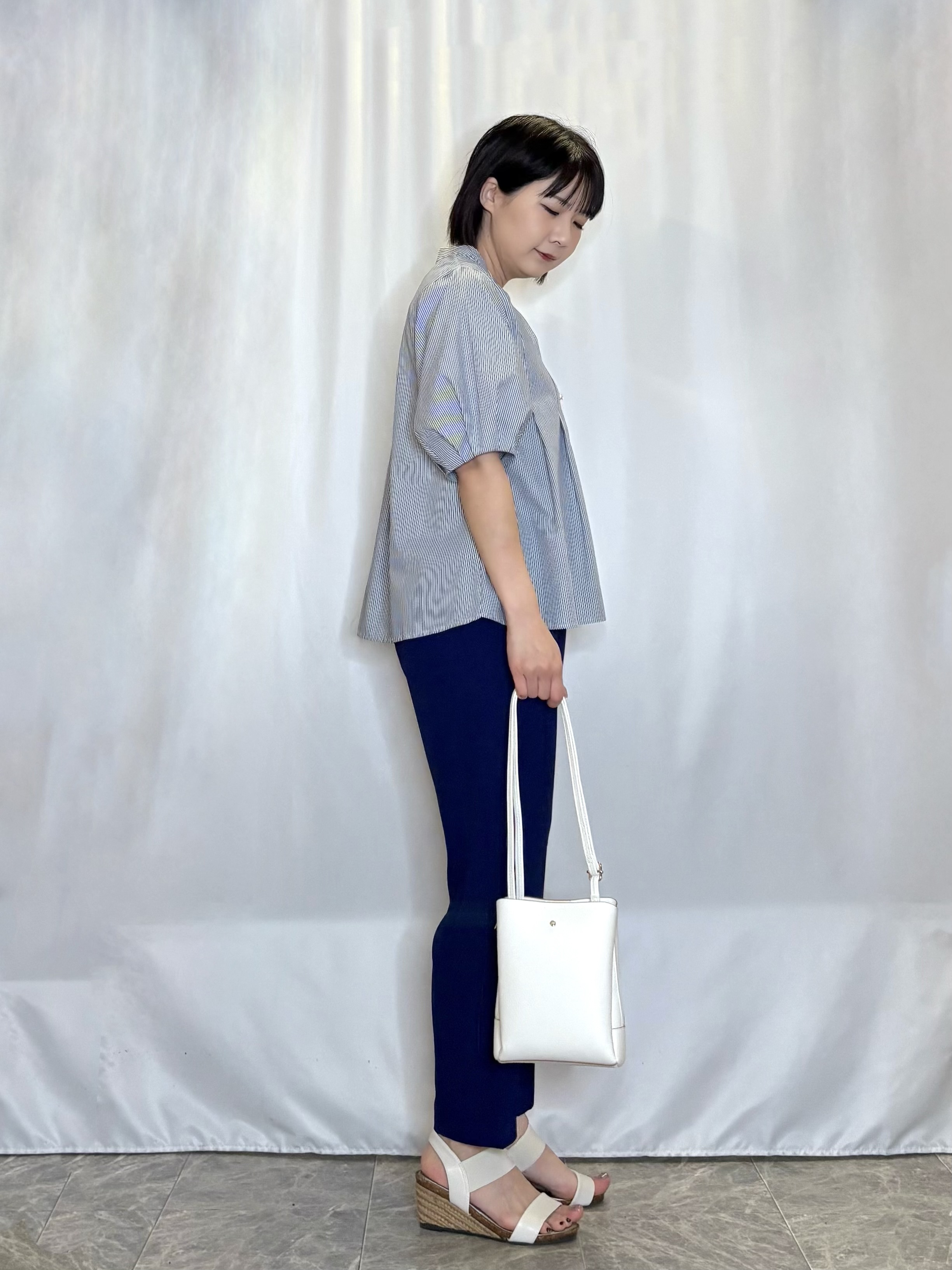 ネリさんの「SHOO･LA･RUE｜【高レビュー/洗濯後しわになりにくい/インせず着られる】自然に体型カバー 麻調ペプラムブラウス」を使ったコーディネート