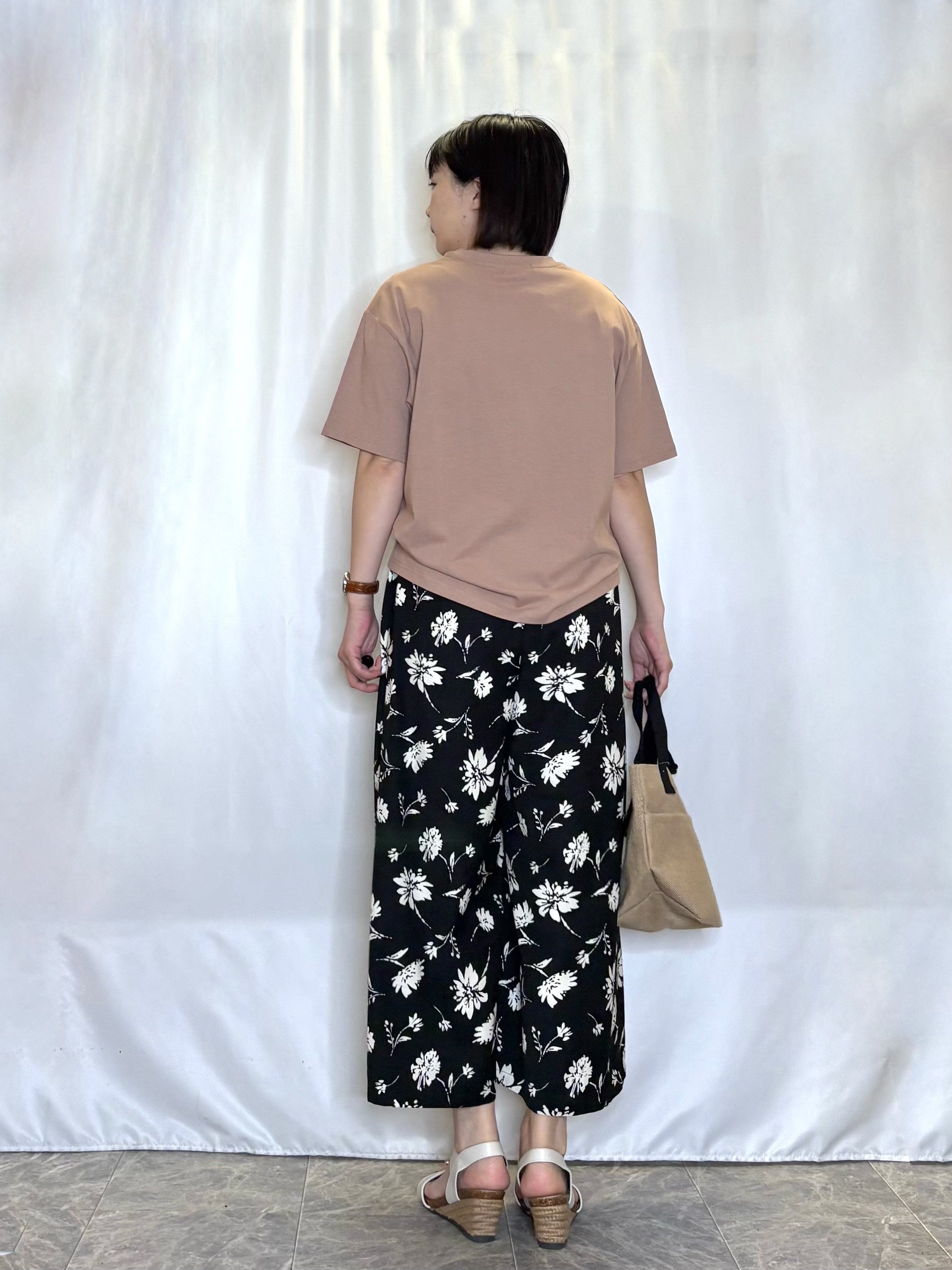 ネリさんの「SHOO･LA･RUE｜【綿100%/S-LL/プチプラ】ゆるシルエット シンプルTシャツ」を使ったコーディネート