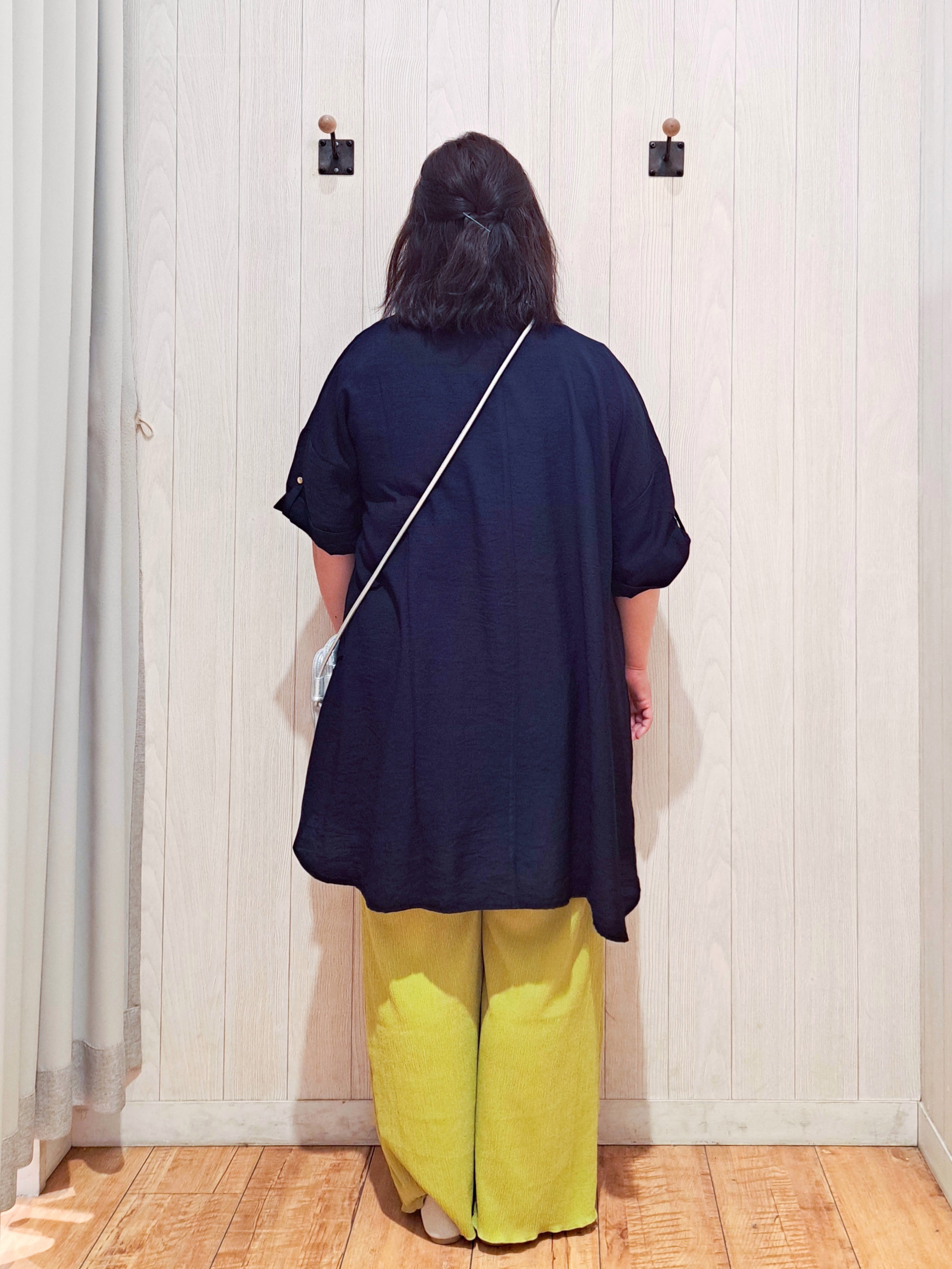 kotomiさんの「SHOO･LA･RUE｜【ひんやり/S-LL/洗濯機可】体型カバー叶える 大人のゆるドルマンチュニック」を使ったコーディネート