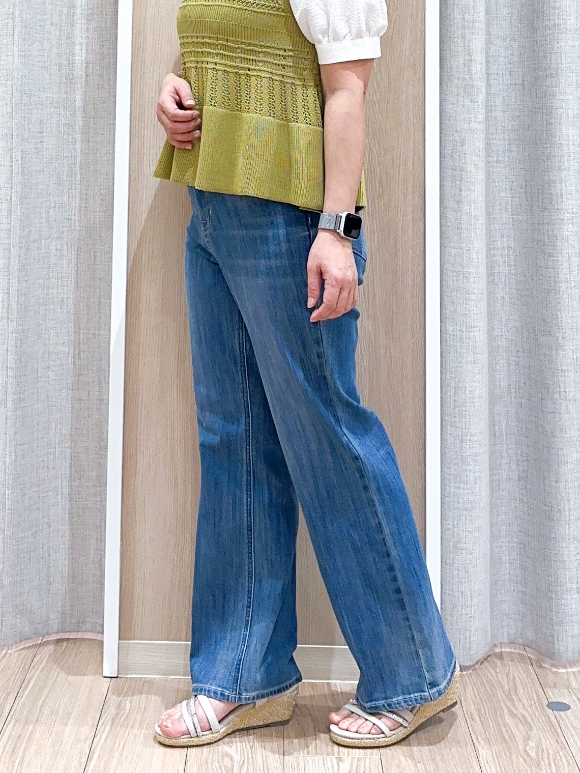 naoさんの「grove｜【2点SET】着るだけで完成、透かし編みニットビスチェ&times;ブラウス」を使ったコーディネート