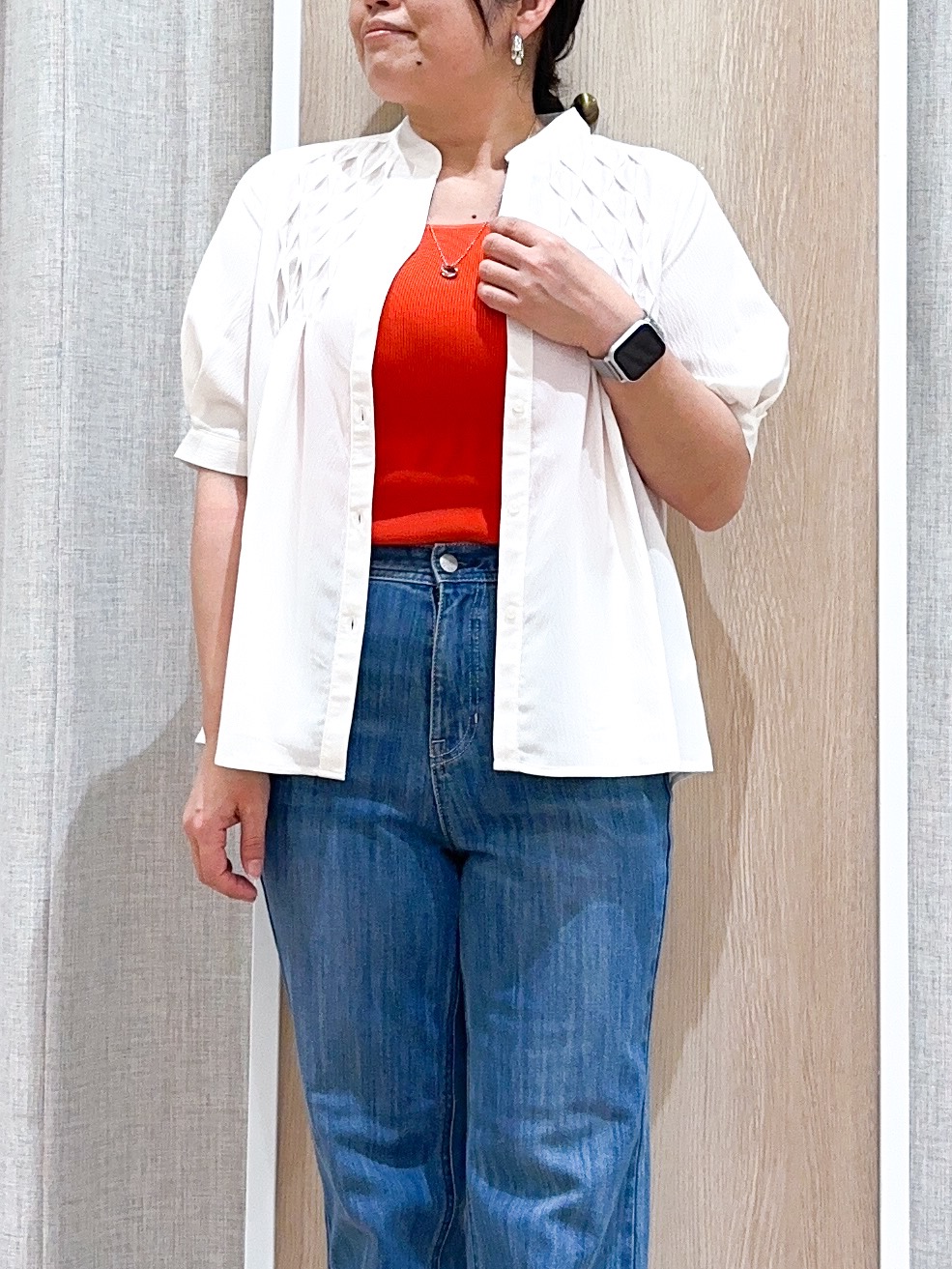 naoさんの「grove｜【貴島明日香さん着用/体型カバー】ON・OFF使えるスモッキングタックブラウス」を使ったコーディネート