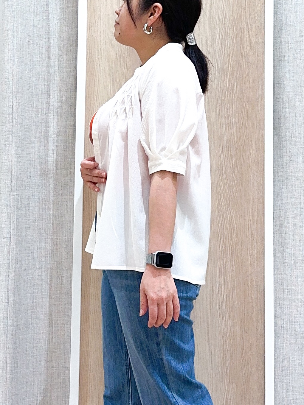 naoさんの「grove｜【貴島明日香さん着用/体型カバー】ON・OFF使えるスモッキングタックブラウス」を使ったコーディネート