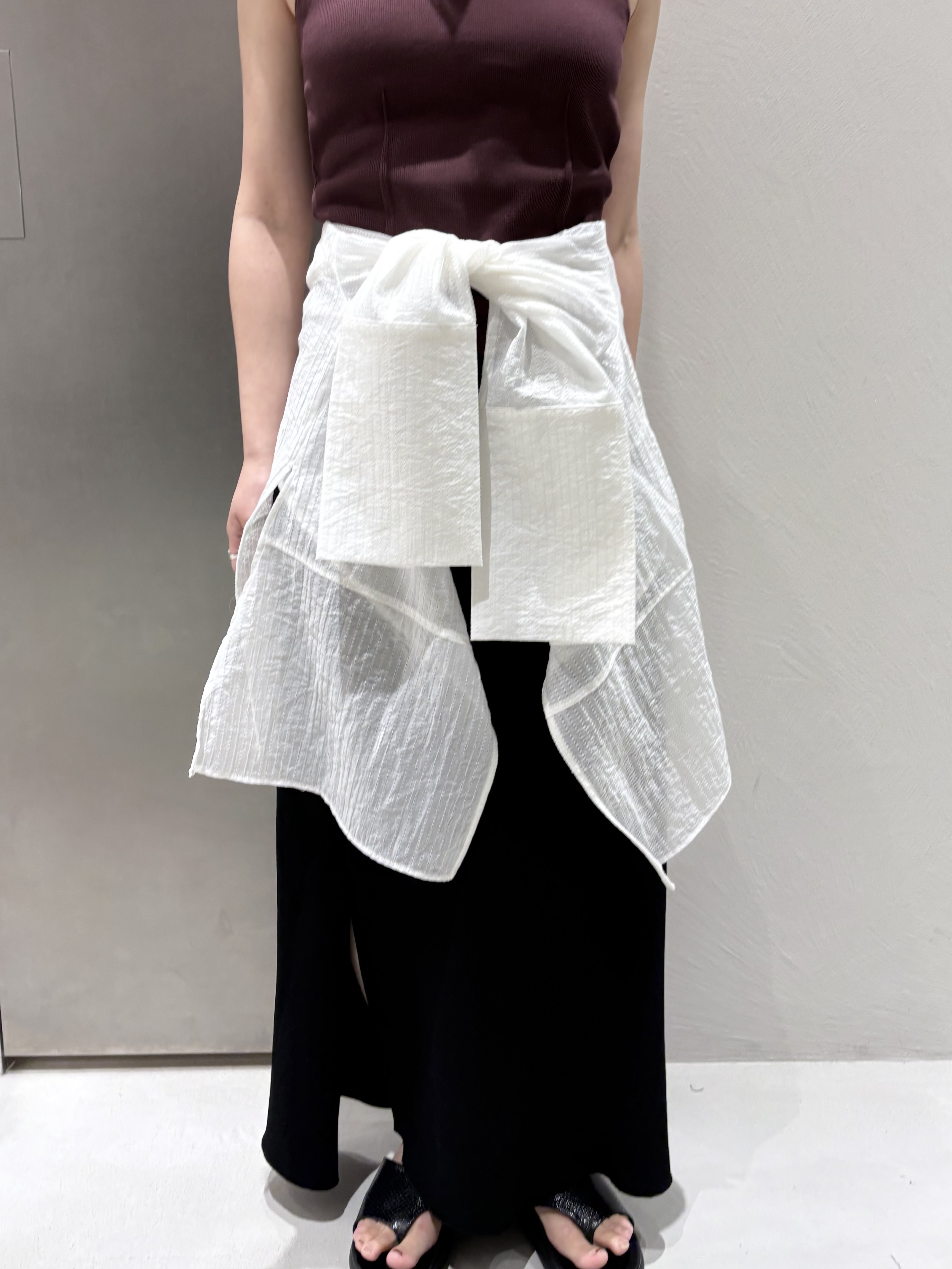 iwamiさんの「CODE A｜edge line camisole」を使ったコーディネート