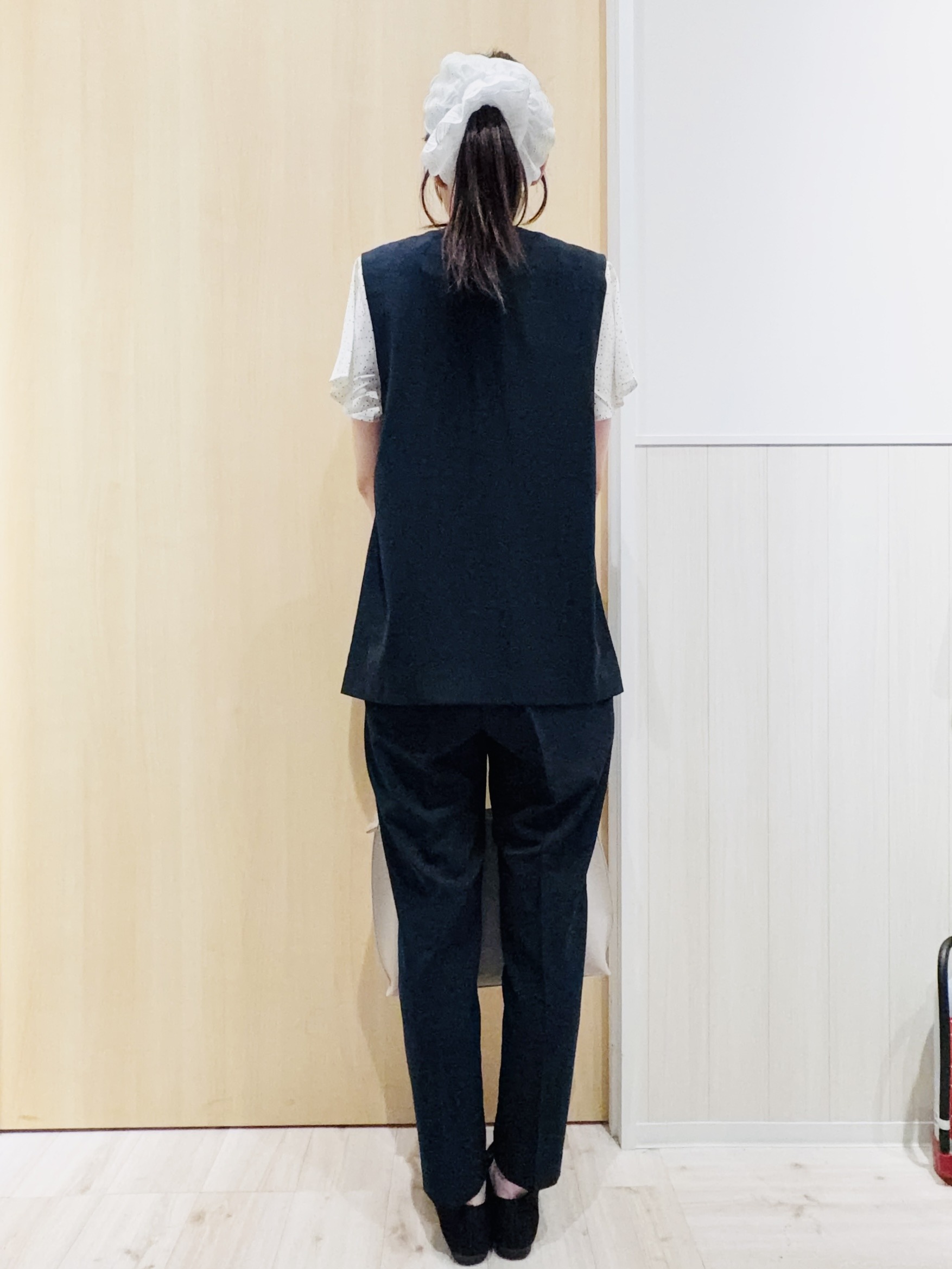 Naさんの「SHOO･LA･RUE｜【ひんやり/UV/セットアップ可】洗濯後しわになりにくい スキッパーブラウス」を使ったコーディネート