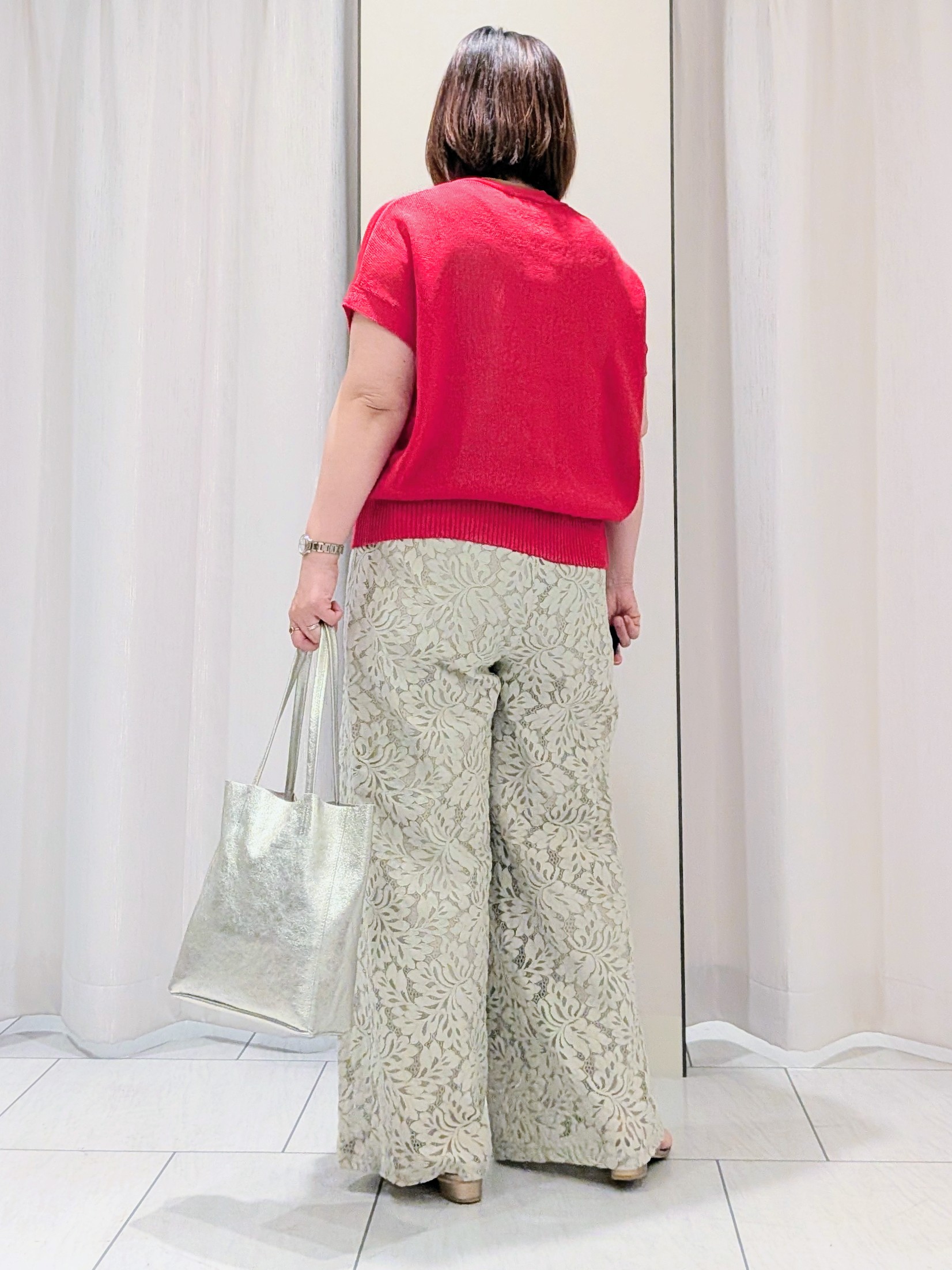 Onumaさんの「UNTITLED｜【ウエストゴム/華やか】フラワーレースワイドパンツ」を使ったコーディネート