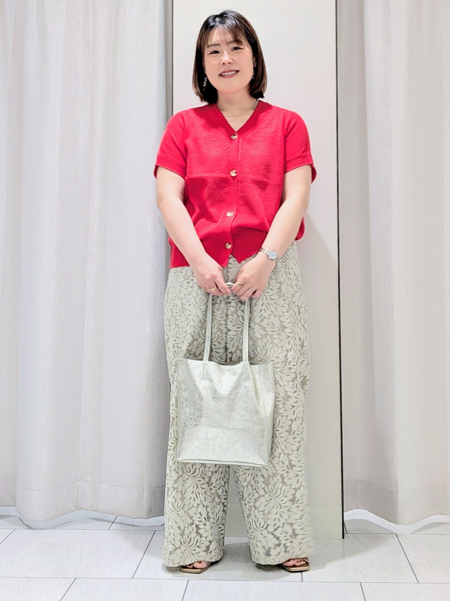 Onumaさんの「UNTITLED｜【ウエストゴム/華やか】フラワーレースワイドパンツ」を使ったコーディネート